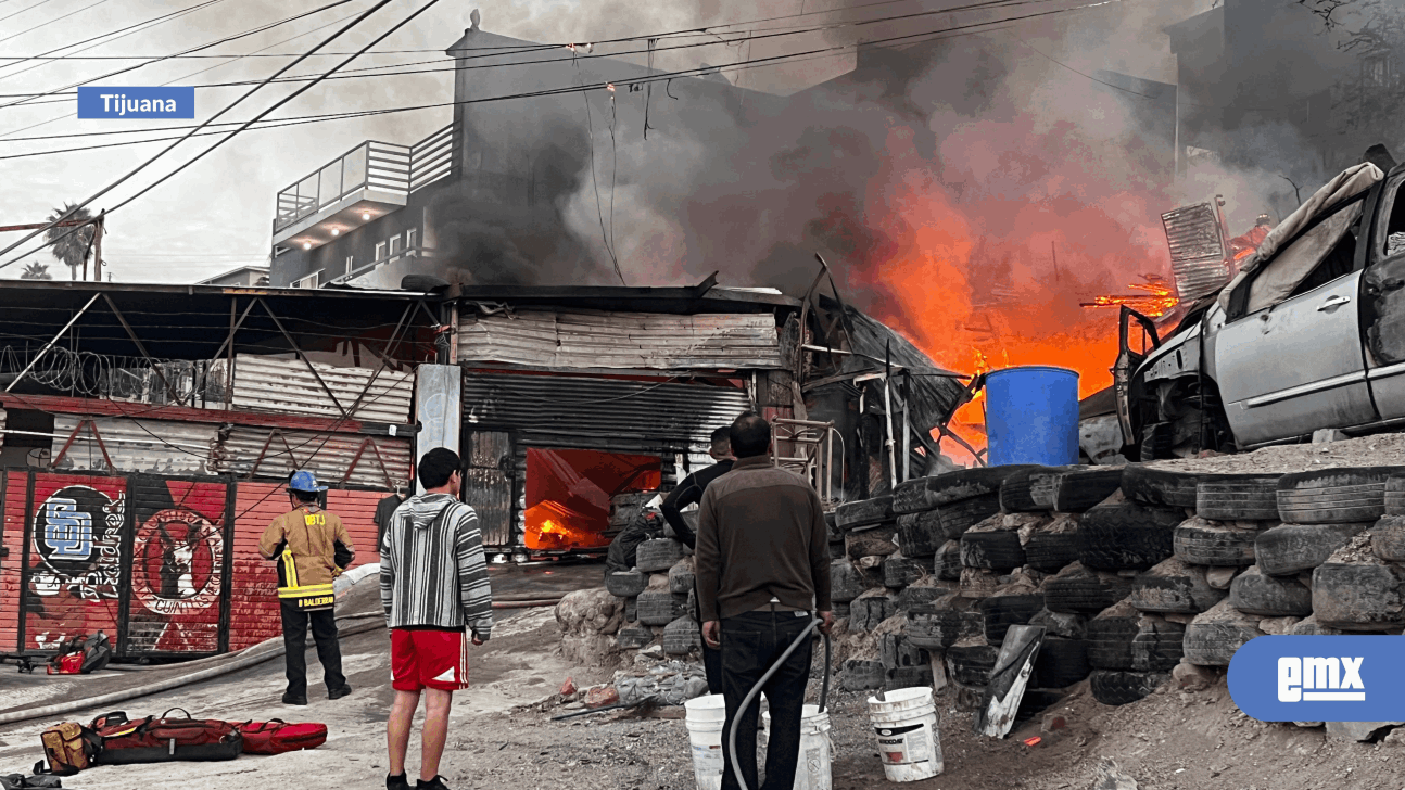 EMX-Fuerte incendio se registra esta mañana en la colonia Libertad