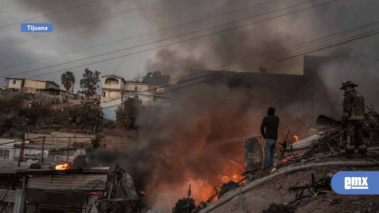 EMX-Incendio-en-“La-Liber”;-un-taller-y-dos-casas-afectadas