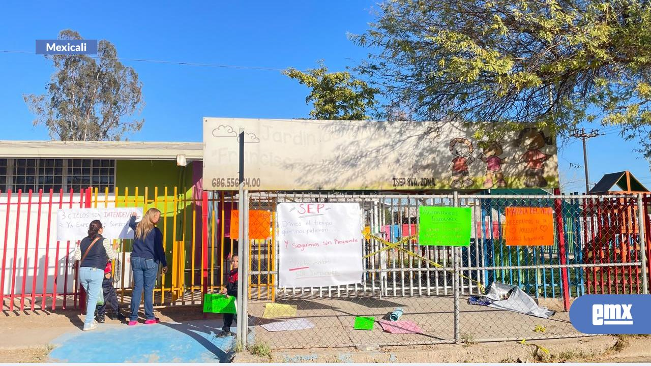 EMX-TOMAN-JARDIN-DE-NIÑOS-POR-FALTA-DE-INTENDENTE