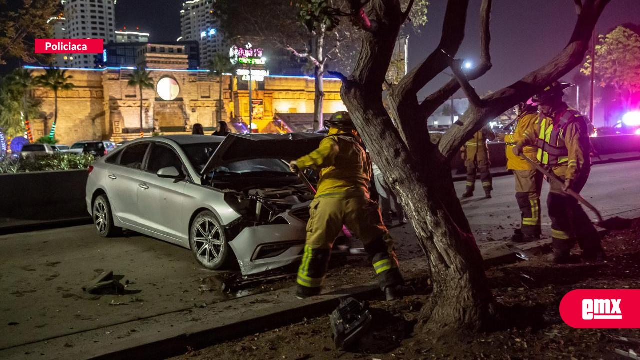 EMX-Aparatoso-accidente-sobre-la-Readyline