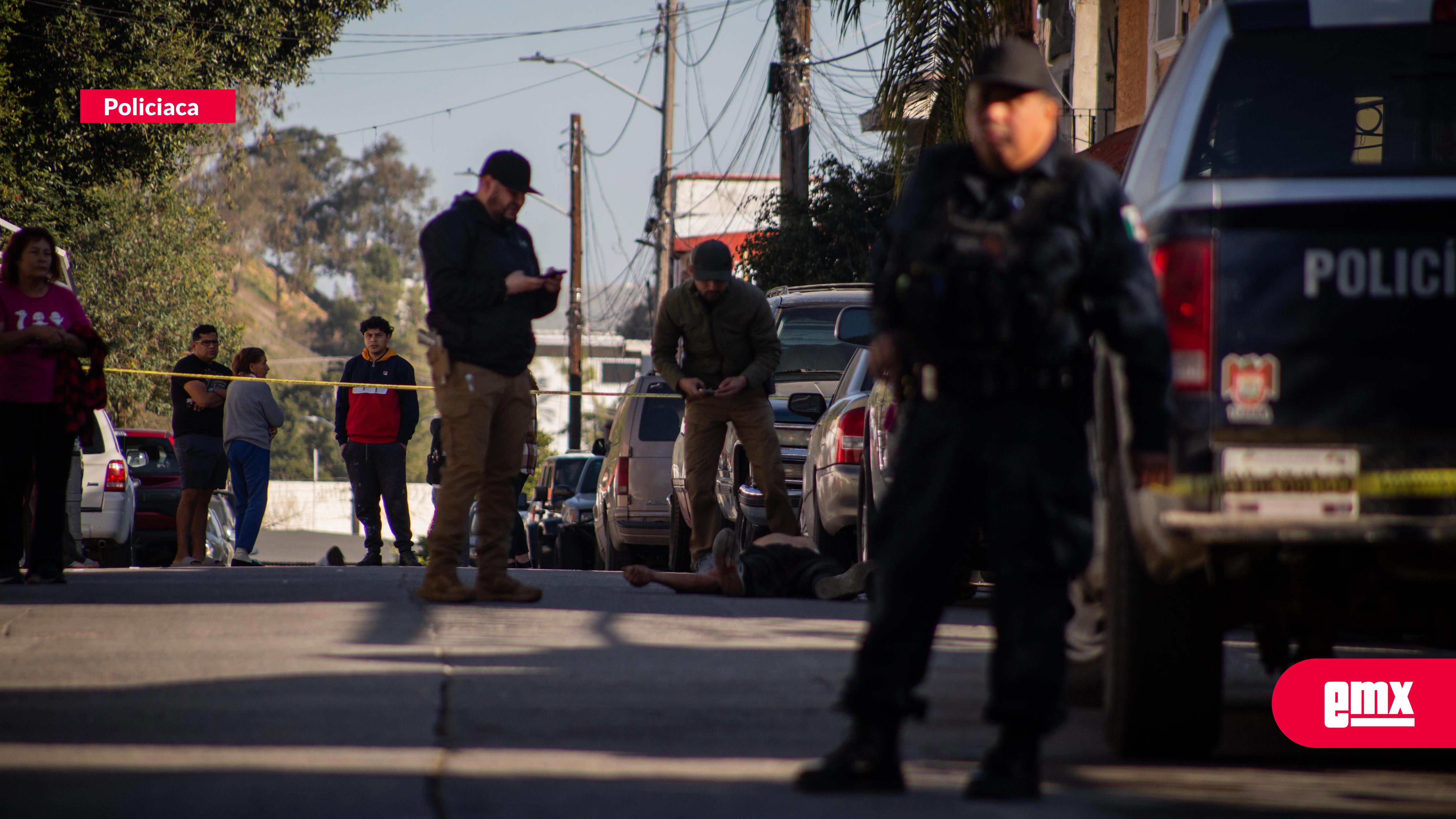 EMX-Hombre-es-asesinado-a-un-costado-de-una-preparatoria