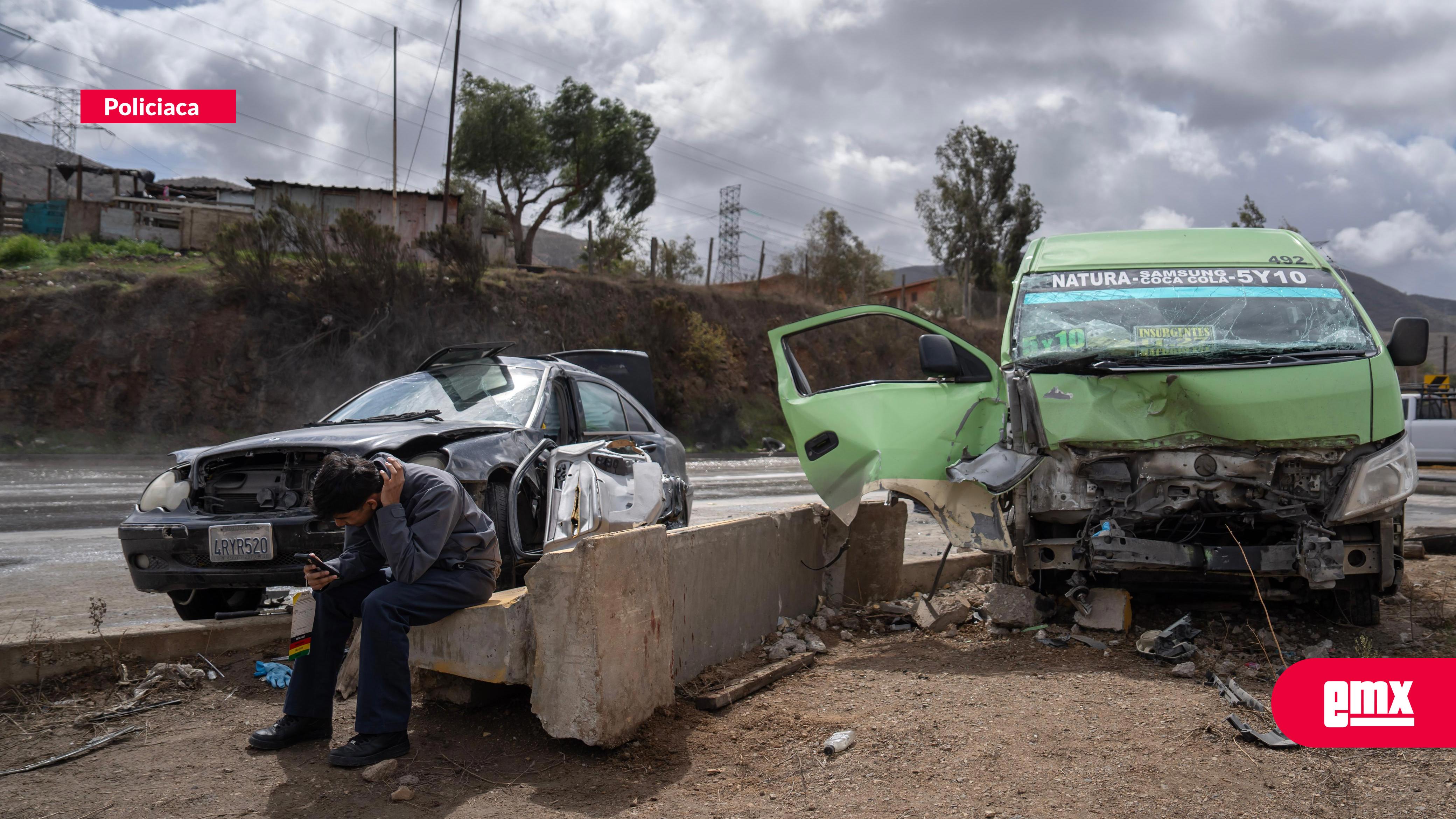 EMX-12-personas-lesionadas-en-aparatoso-accidente-en-bulevar-2000-de-Tijuana