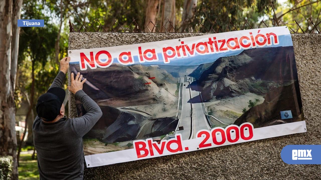 EMX-Colectan-firmas-para-presentar-plebiscito-contra-la-privatización-del-bulevar-2000