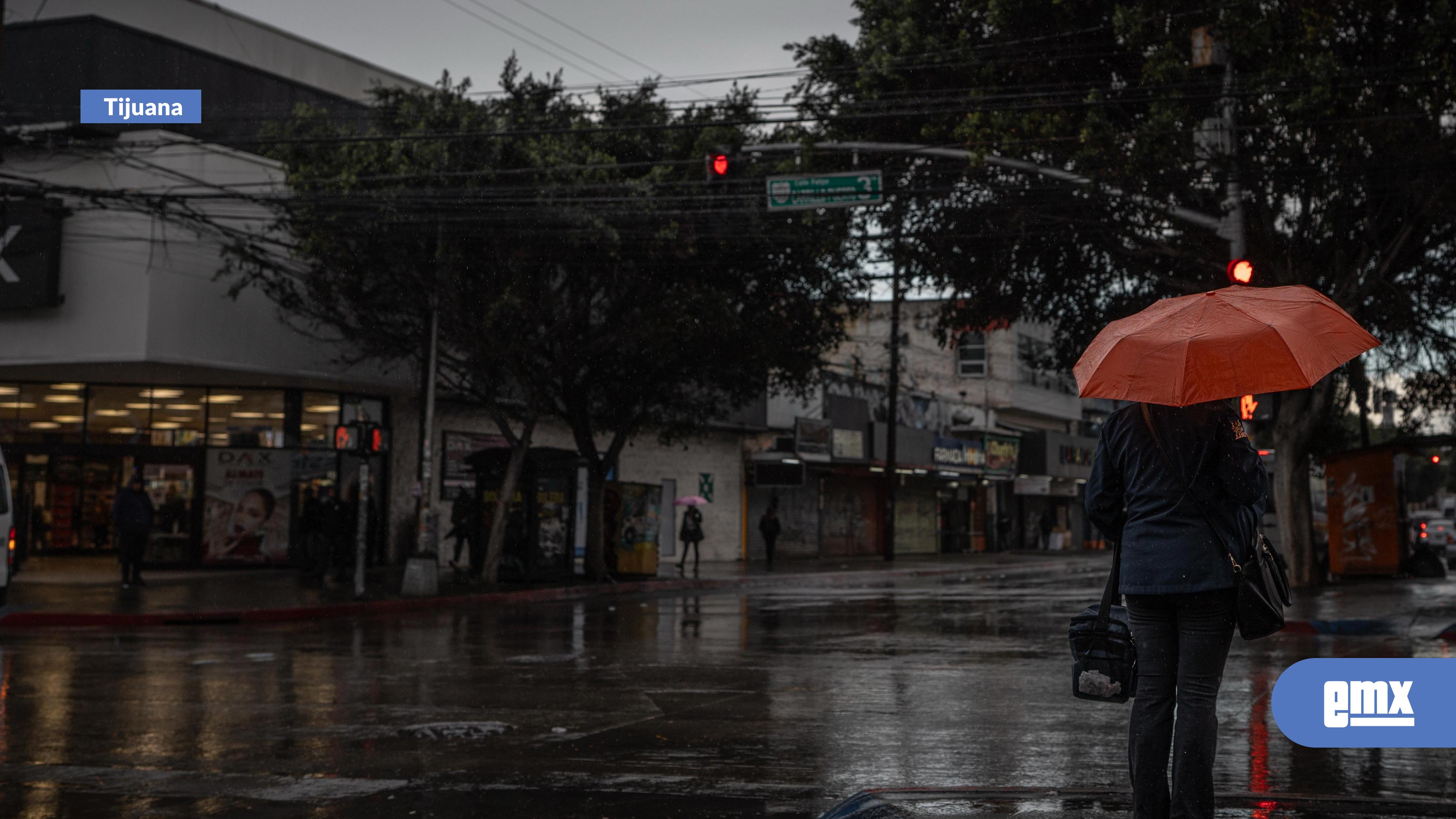 EMX-Jueves-lluvioso-en-Tijuana;-lluvias-continuarán-hasta-mañana