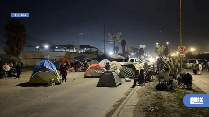 EMX-Manifestantes-de-Maclovio-Rojas-bloquean-accesos-al-Aeropuerto-de-Tijuana