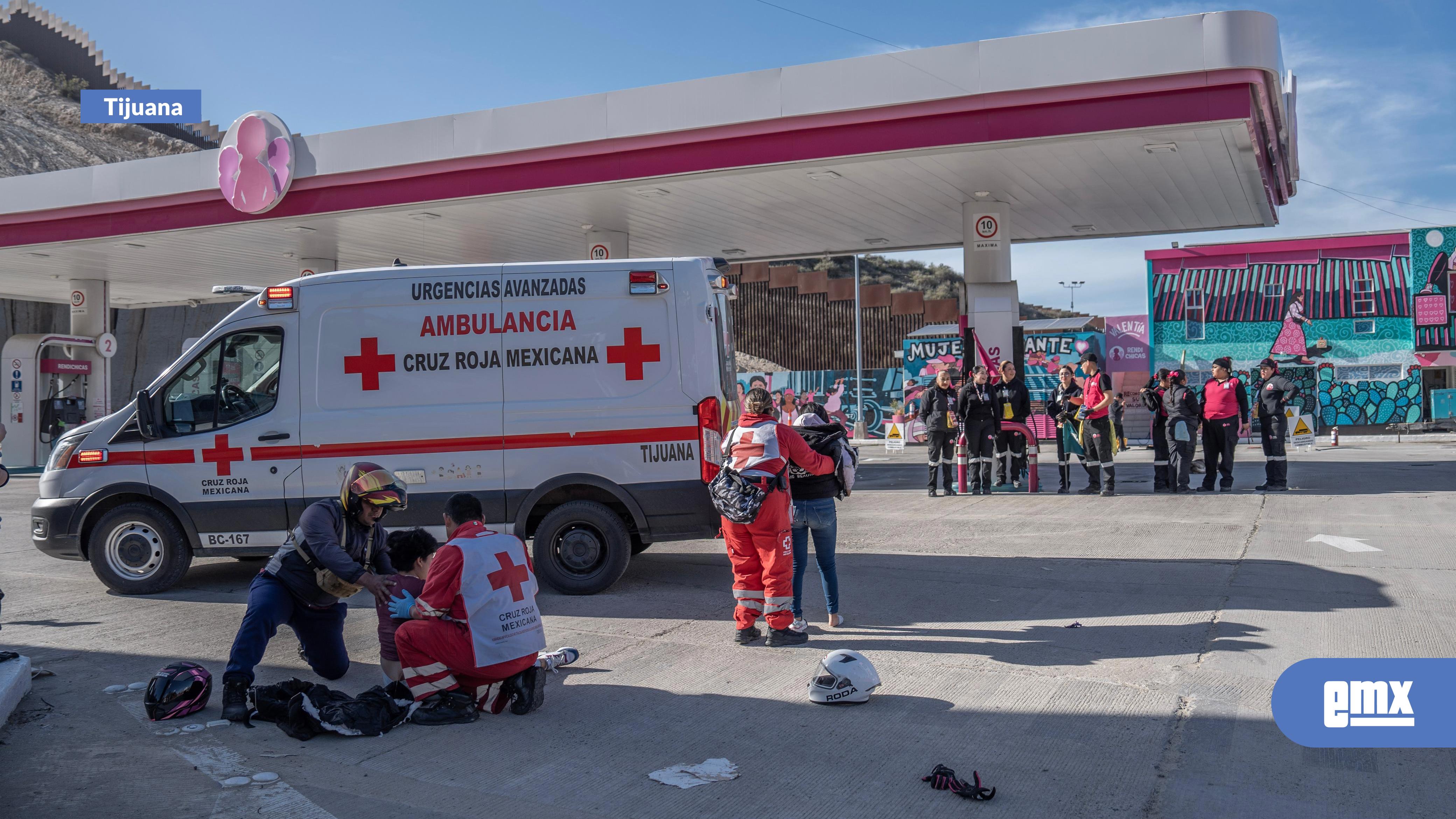 EMX-Atropellan-a-dos-motociclistas-en-la-entrada-a-Playas-de-Tijuana