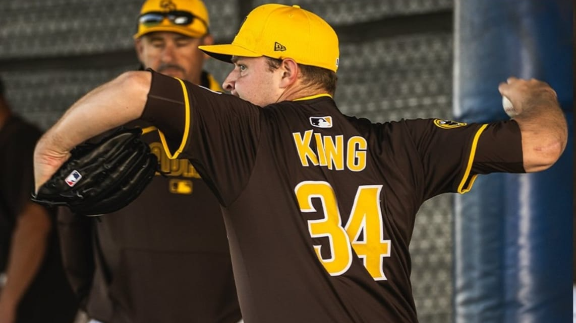 EMX-Anuncia Padres a King para Juego Inaugural 