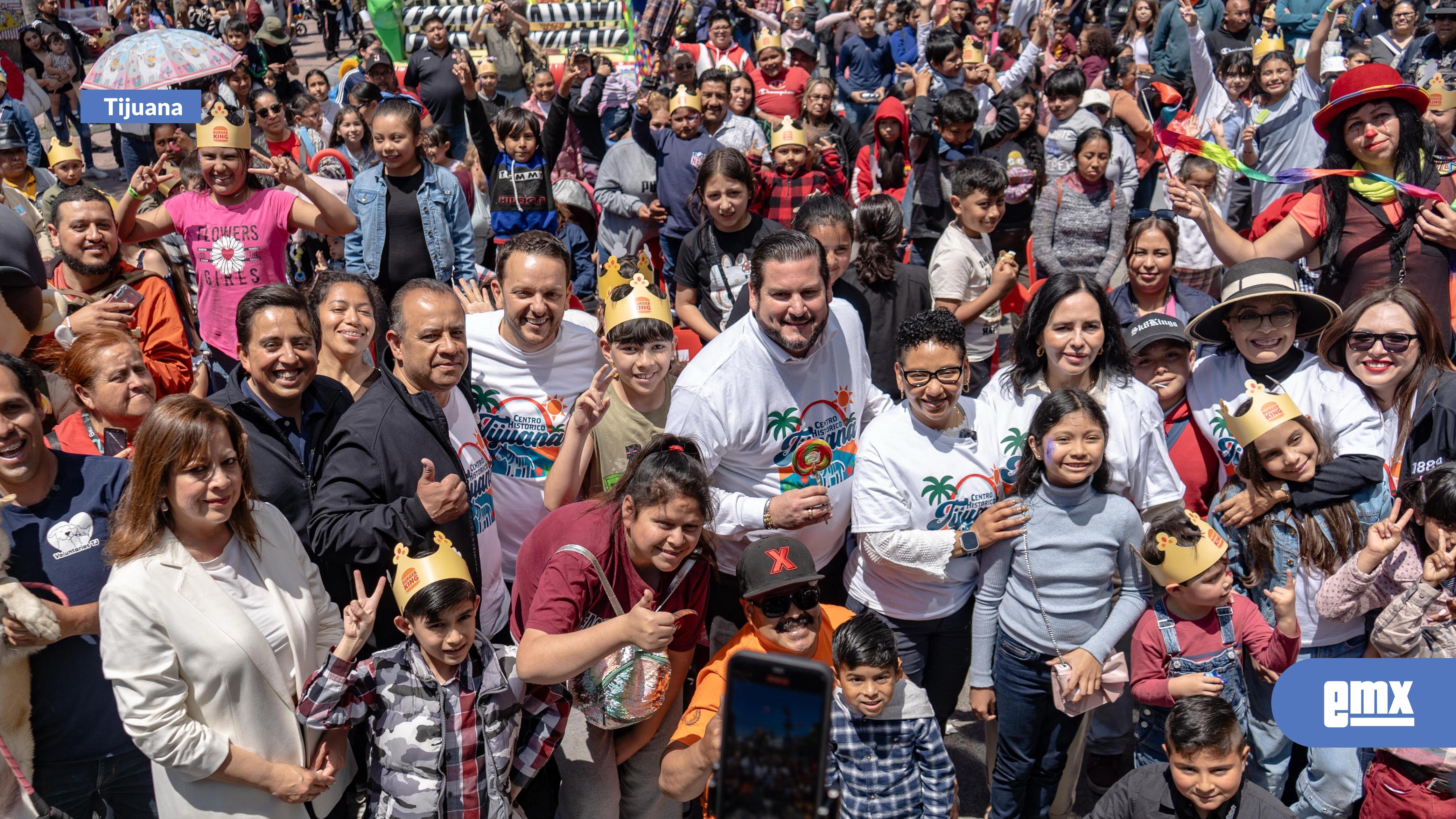 EMX-Celebran-el-Día-del-Niño-en-el-avenida-Revolución