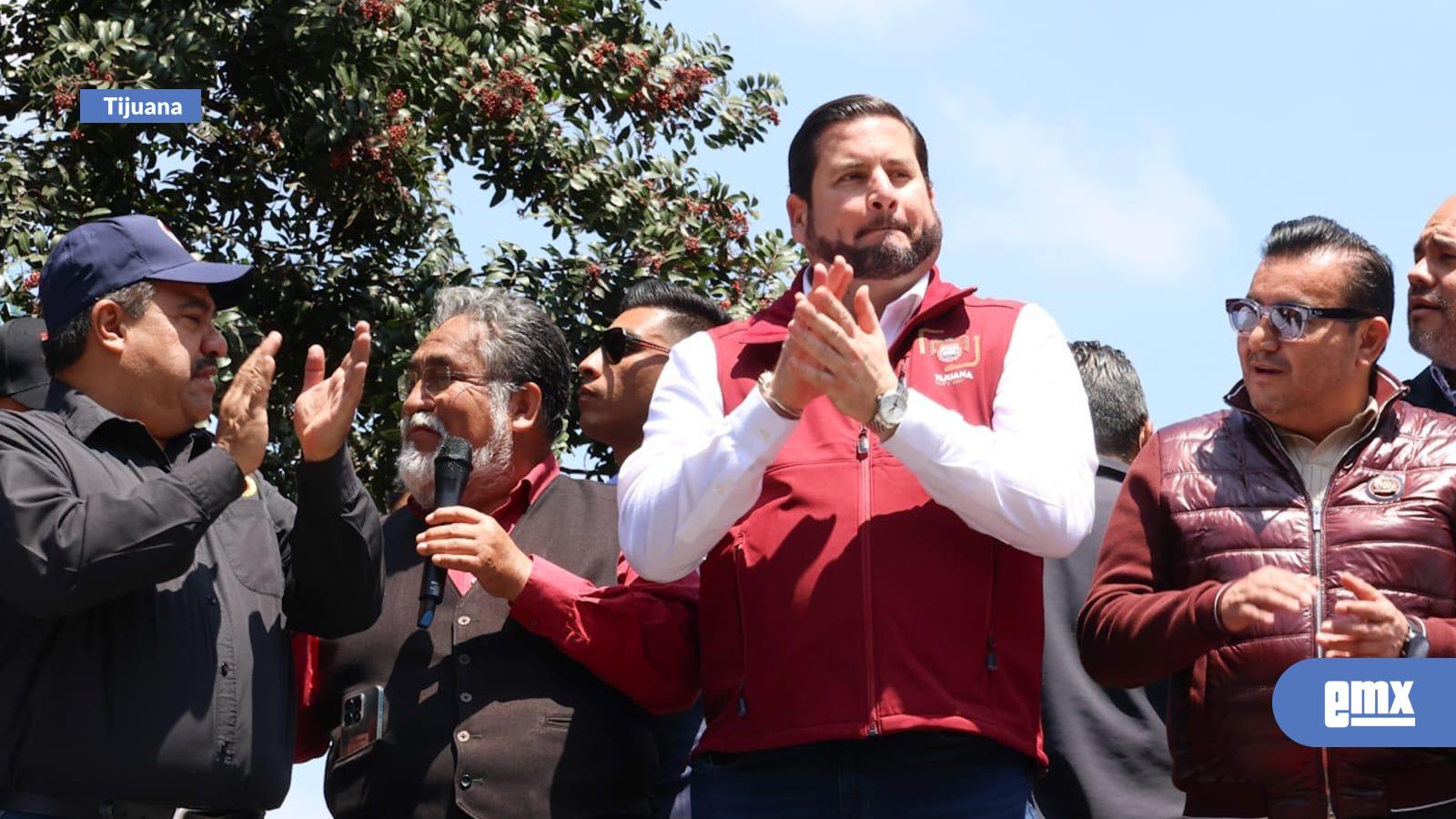 EMX-Con-el-alcalde-Ismael-Burgueño-están-protegidos-los-derechos-laborales-de-los-trabajadores