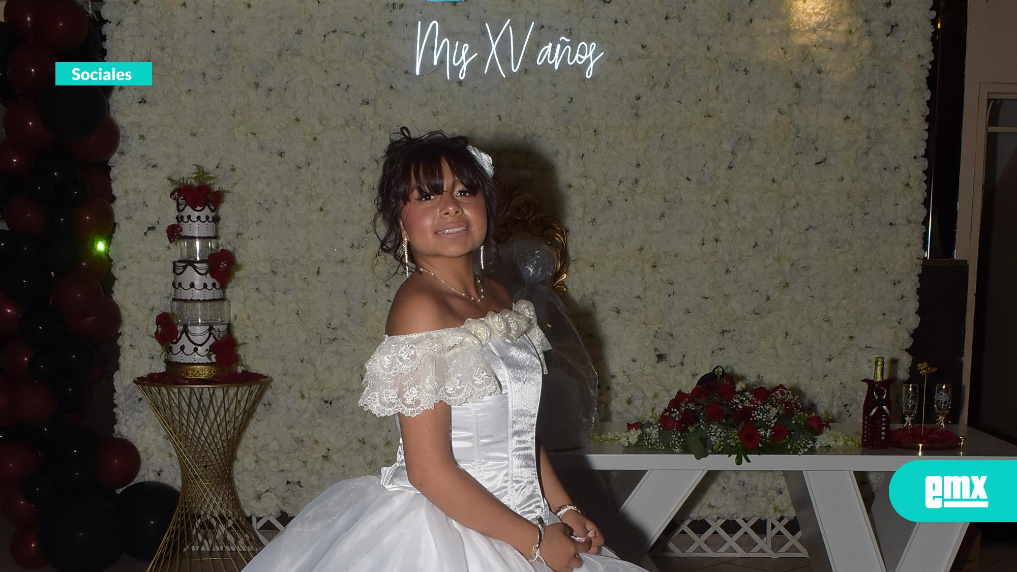 EMX-Celebra-feliz-su-fiesta-de-XV-Años-Berlín-Sánchez-Monterrosa