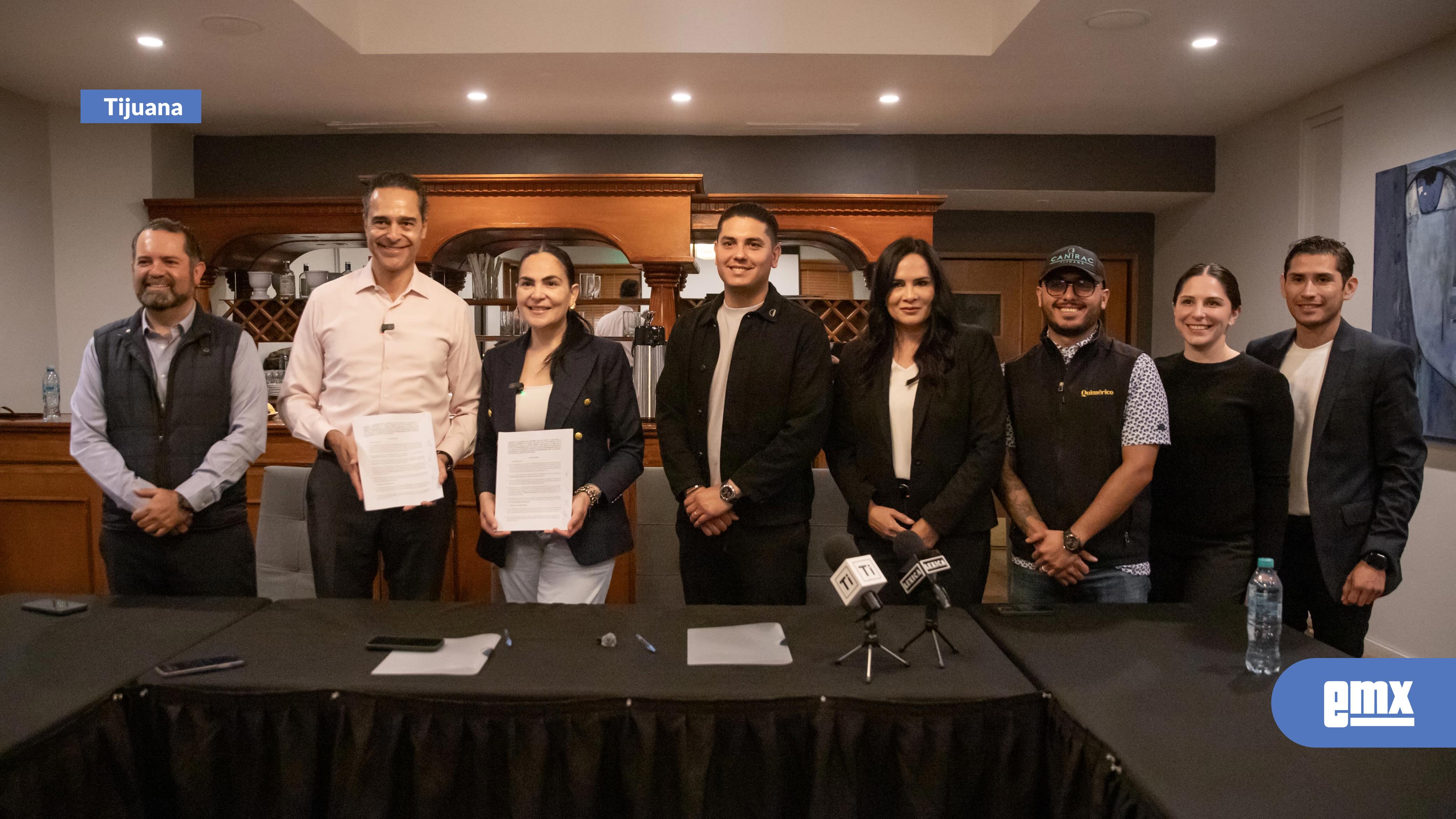 EMX-CANIRAC-Y-Club-Campestre-firman-convenio-de-colaboración