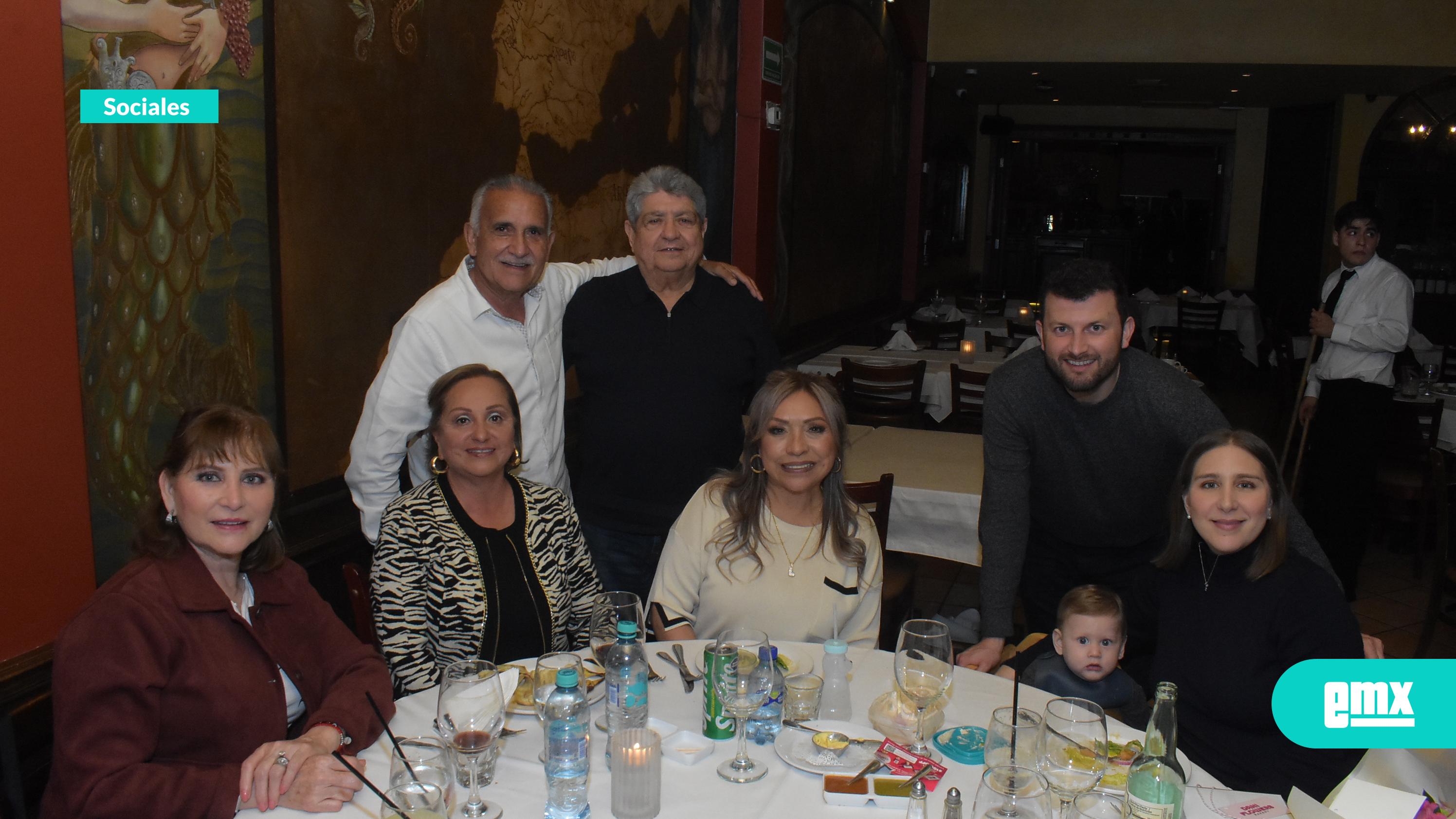 EMX-Degustan-platillos-especiales-para-festejar-a-madres-tijuanenses