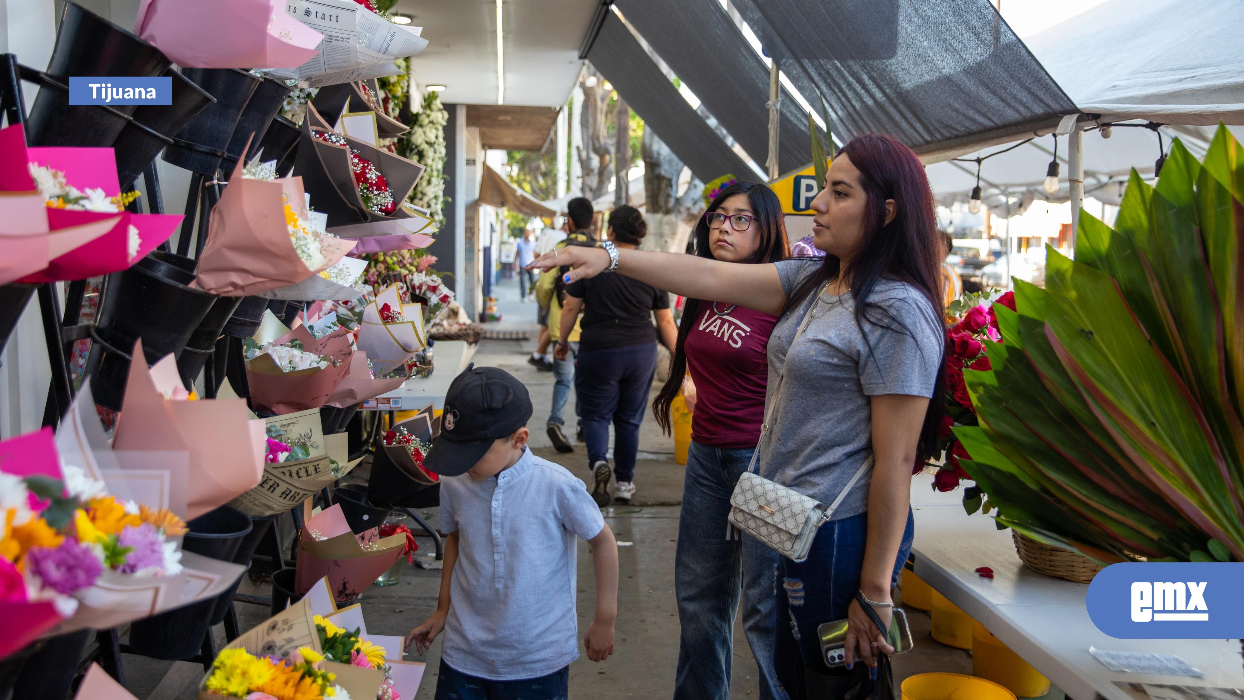 EMX-Repuntan-ventas-de-flores-en-la-Zona-Centro-por-el-día-de-las-madres