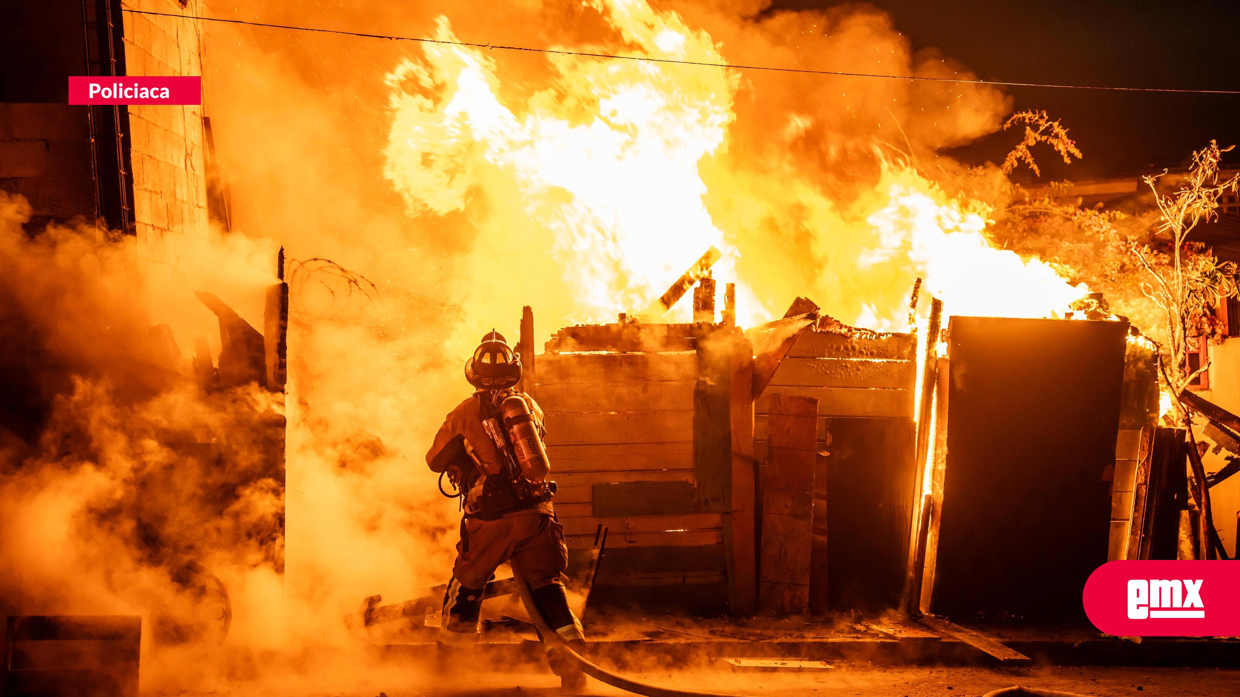 EMX-Incendio-consume-vivienda-y-remolque-en-Mariano-Matamoros-Norte