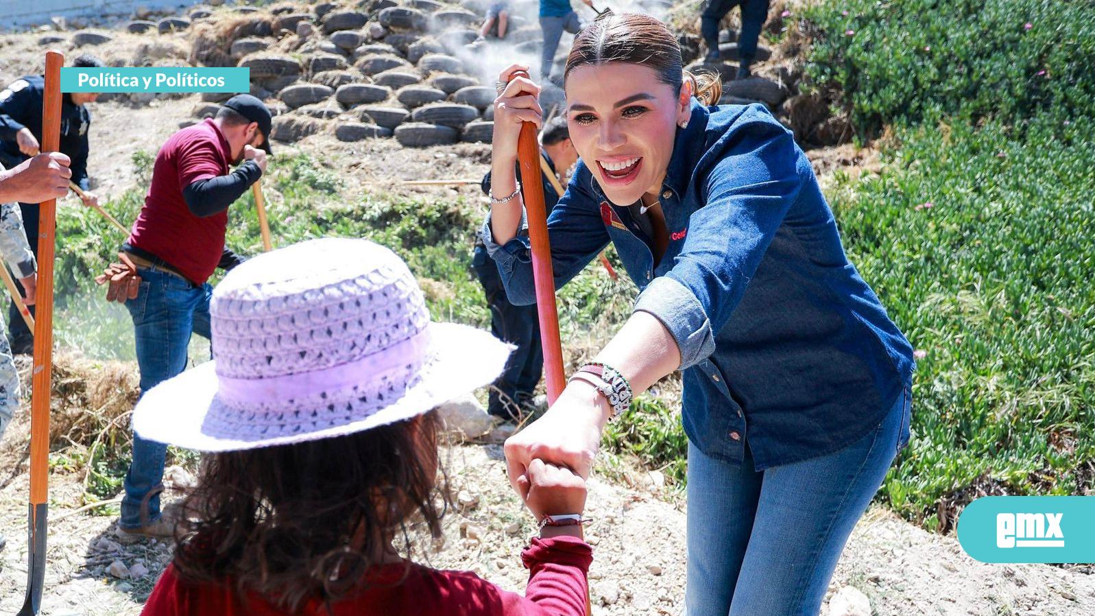 EMX-MARINA DEL PILAR ÁVILA OLMEDA… encabezó la entrega de apoyos a emprendedores mayores