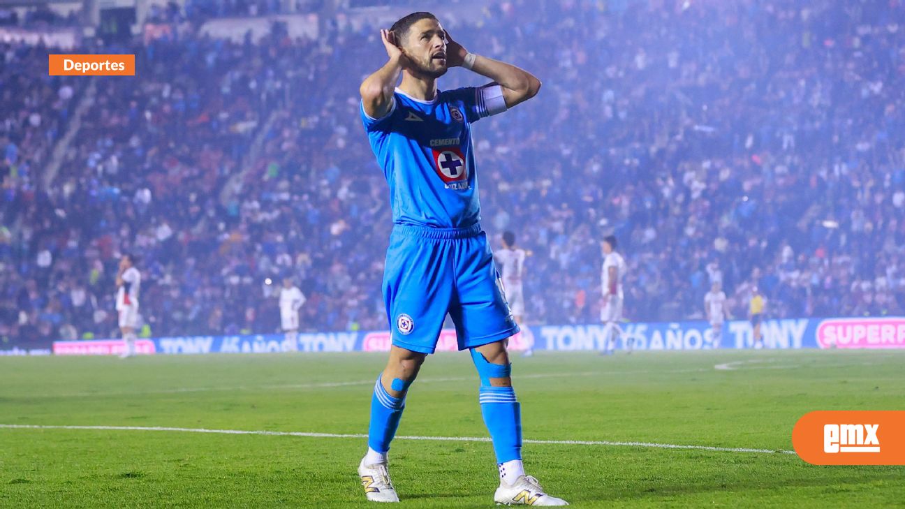 EMX-La-Máquina-pita-ante-el-América-en-la-ida-de-semifinal