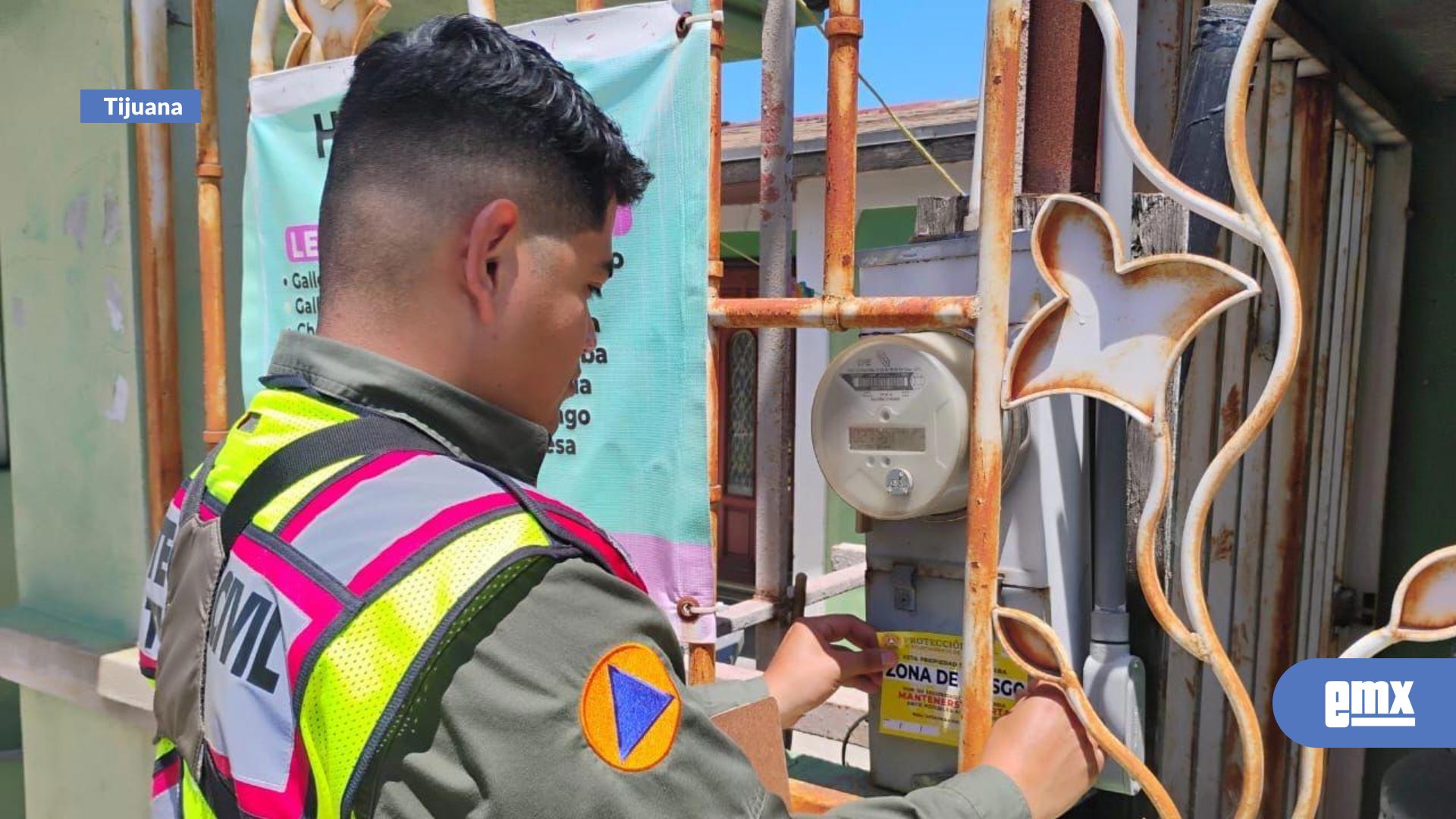 EMX-Notifica-XXV-Ayuntamiento-de-Tijuana-a-19-viviendas-de-la-colonia-Sánchez-Taboada-por-inestabilidad-de-talud