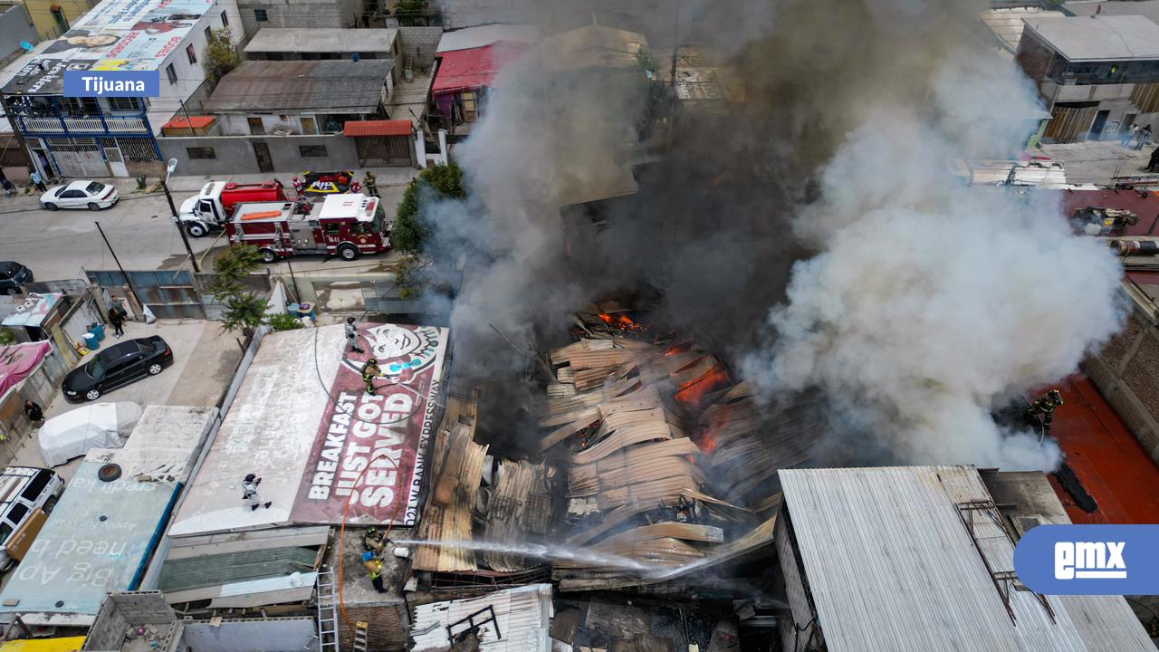 EMX-Incendio-consume-por-completo-taller-de-carpintería-en-Mariano-Matamoros