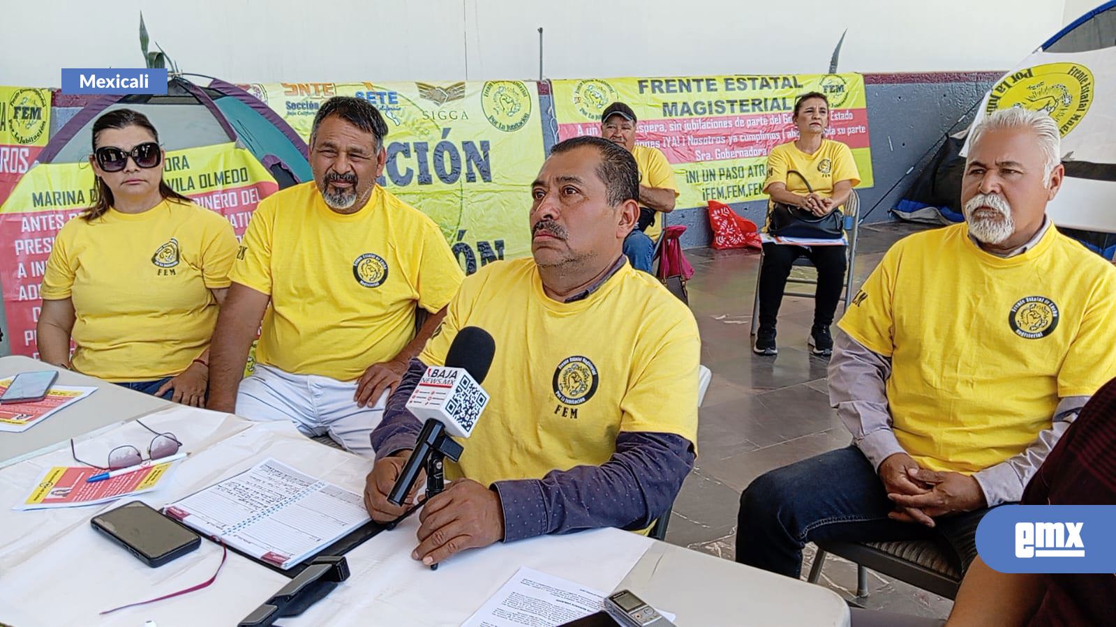 EMX-Reactiva-FEM-plantón-permanente-por-finiquitos