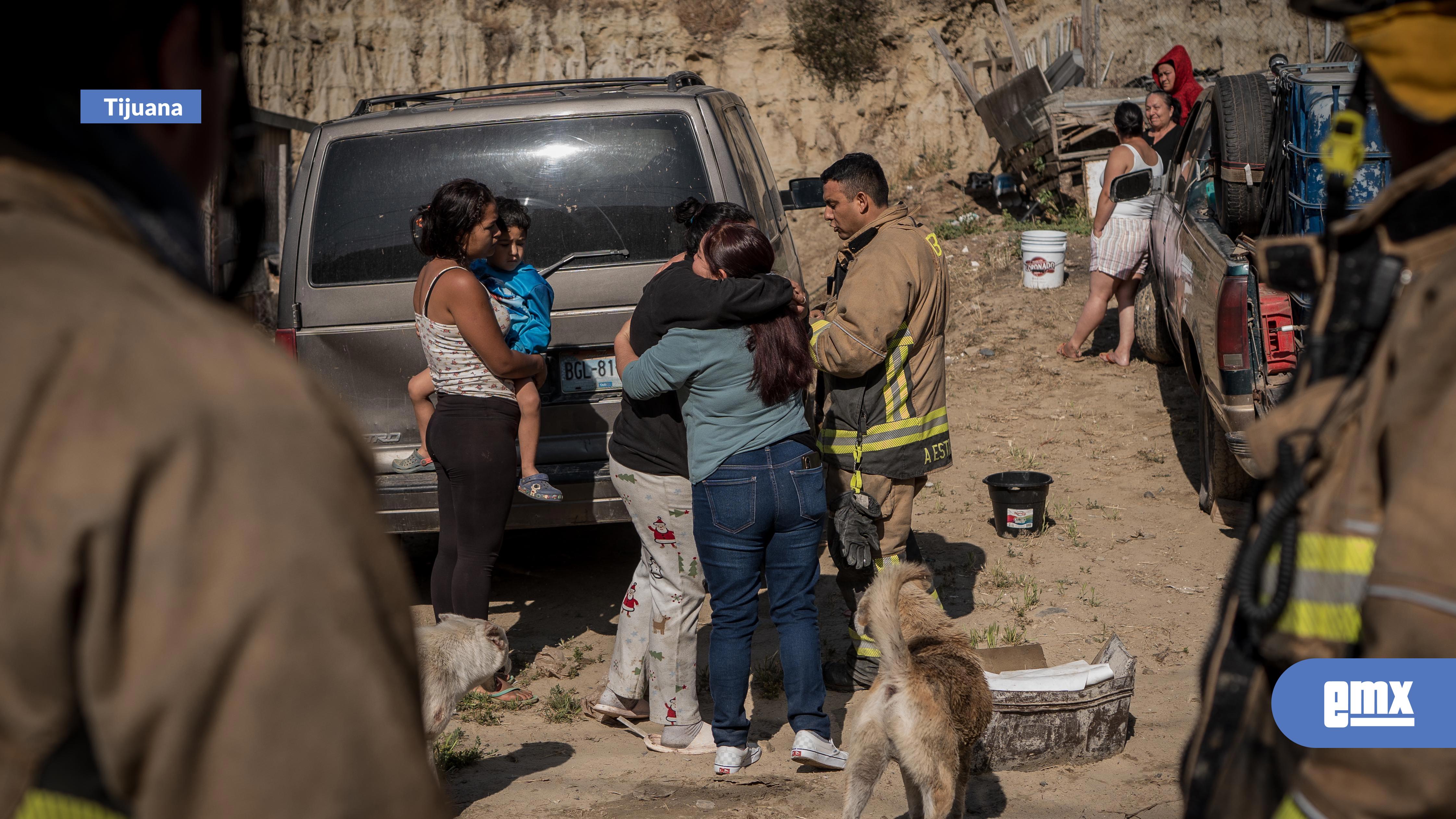 EMX-Incendio en la colonia El Monte deja a madre y sus cuatro hijas sin hogar