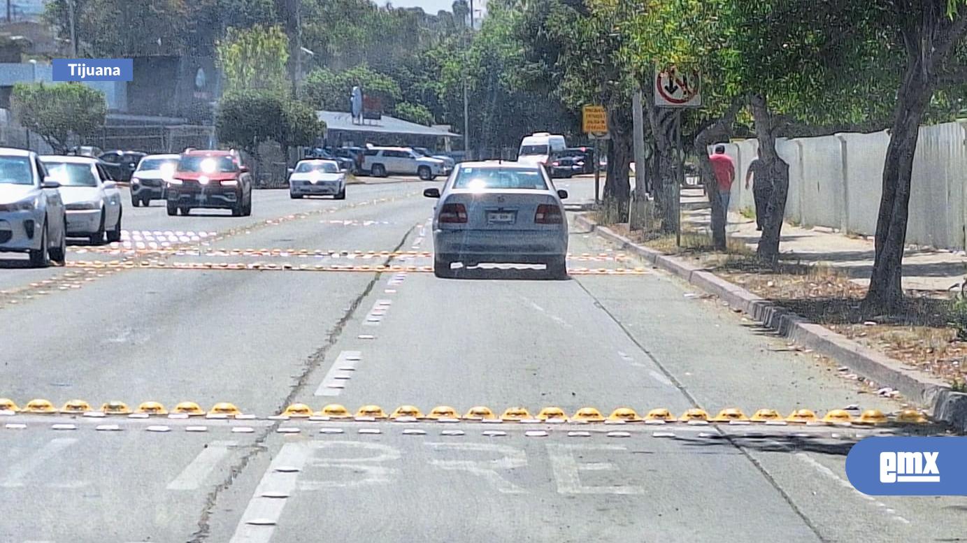 EMX-Retirarán y multarán a quien instaló boyas sin autorización en Av. Padre Kino