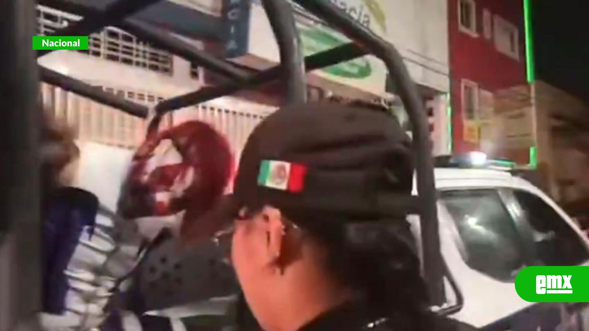 EMX-Suspenden-a-dos-policías-de-Ecatepec-por-usar-patrulla-oficial-en-show-de-lucha-libre
