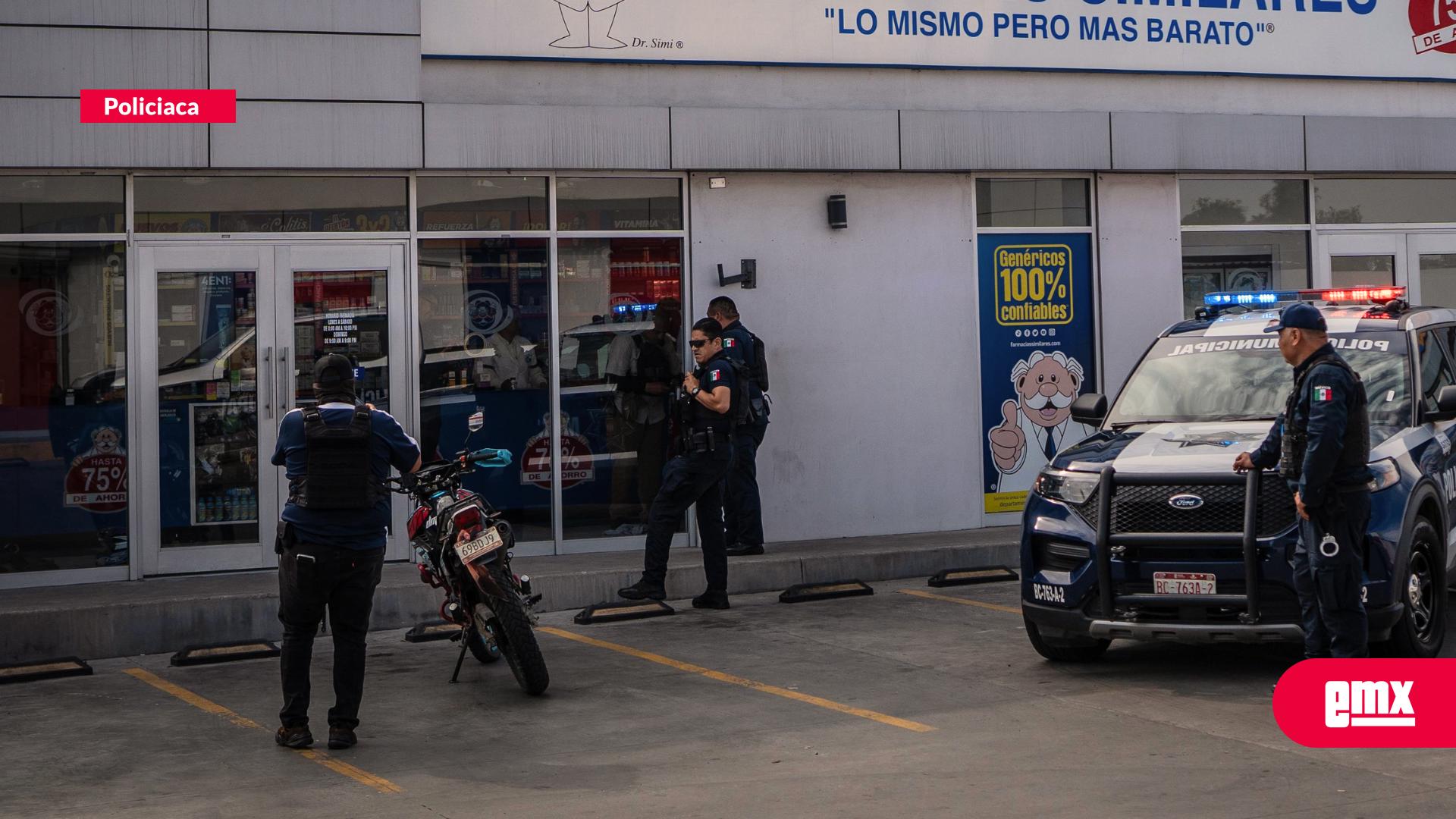 EMX-Motociclista-herido-de-bala-tras-asalto-llega-a-pedir-ayuda-a-una-farmacia-Similares-en-la-colonia-Obrera