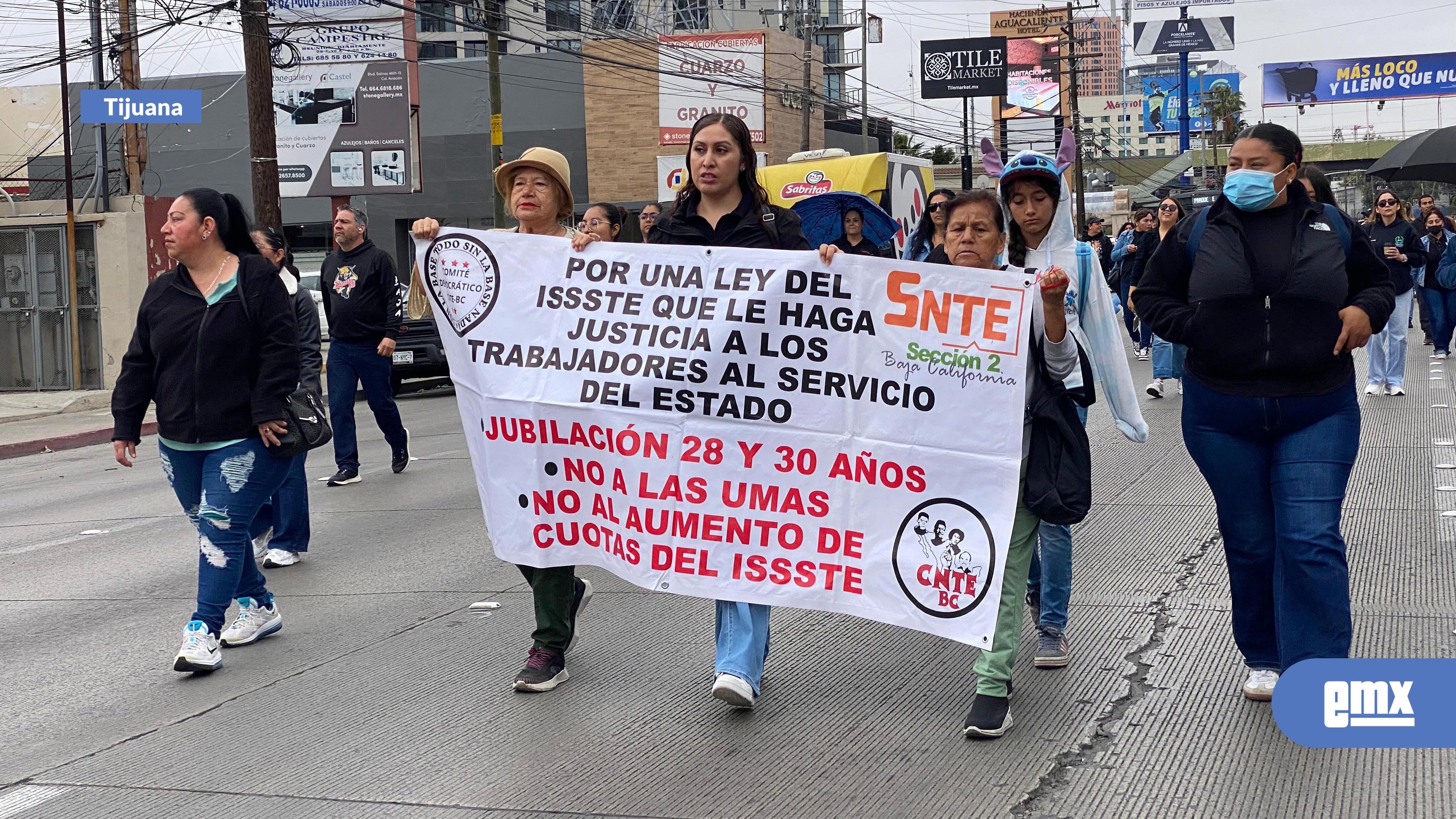 EMX-ULTIMA-HORA:-MARCHAN-MAESTROS-DE-LA-CNTE