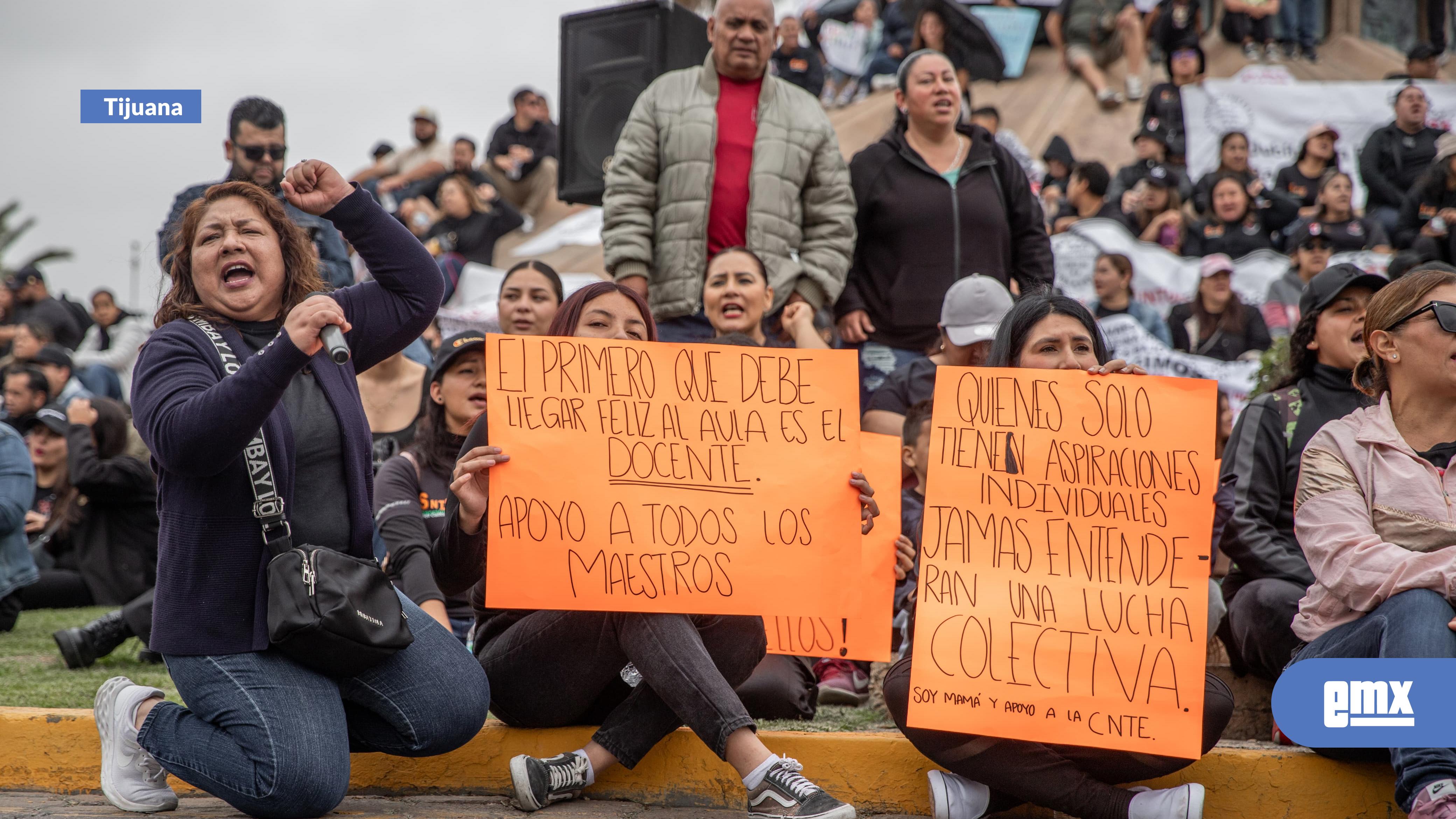 EMX-Maestros-de-la-CNTE-continúan-con-manifestaciones