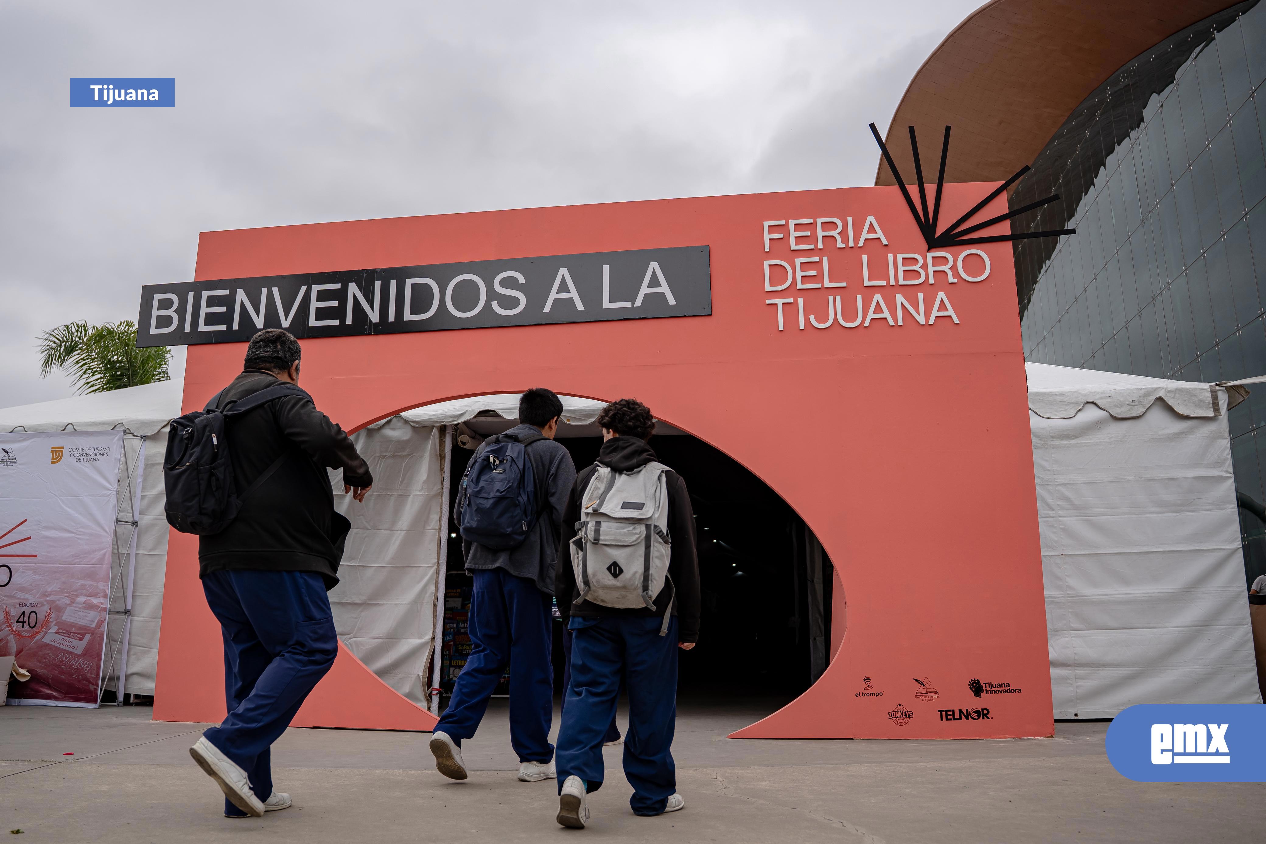 EMX-Inauguran-la-Feria-del-Libro-de-Tijuana-en-el-Museo-del-Trompo