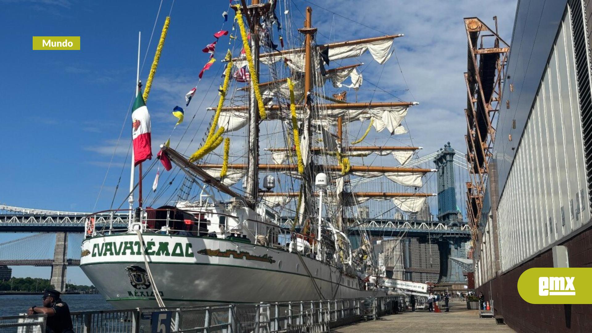 EMX-Buque-Cuauhtémoc-es-trasladado-a-astillero-de-Brooklyn-para-su-reparación