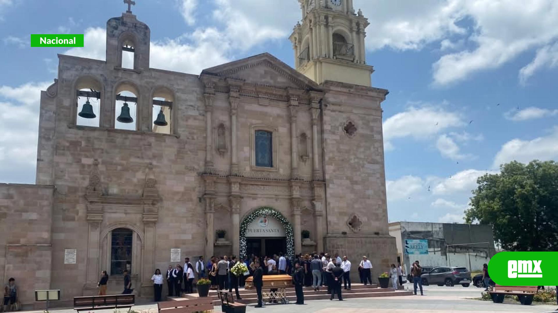 EMX-Asesinan-al-secretario-del-Ayuntamiento-de-Linares;-le-rinden-homenaje