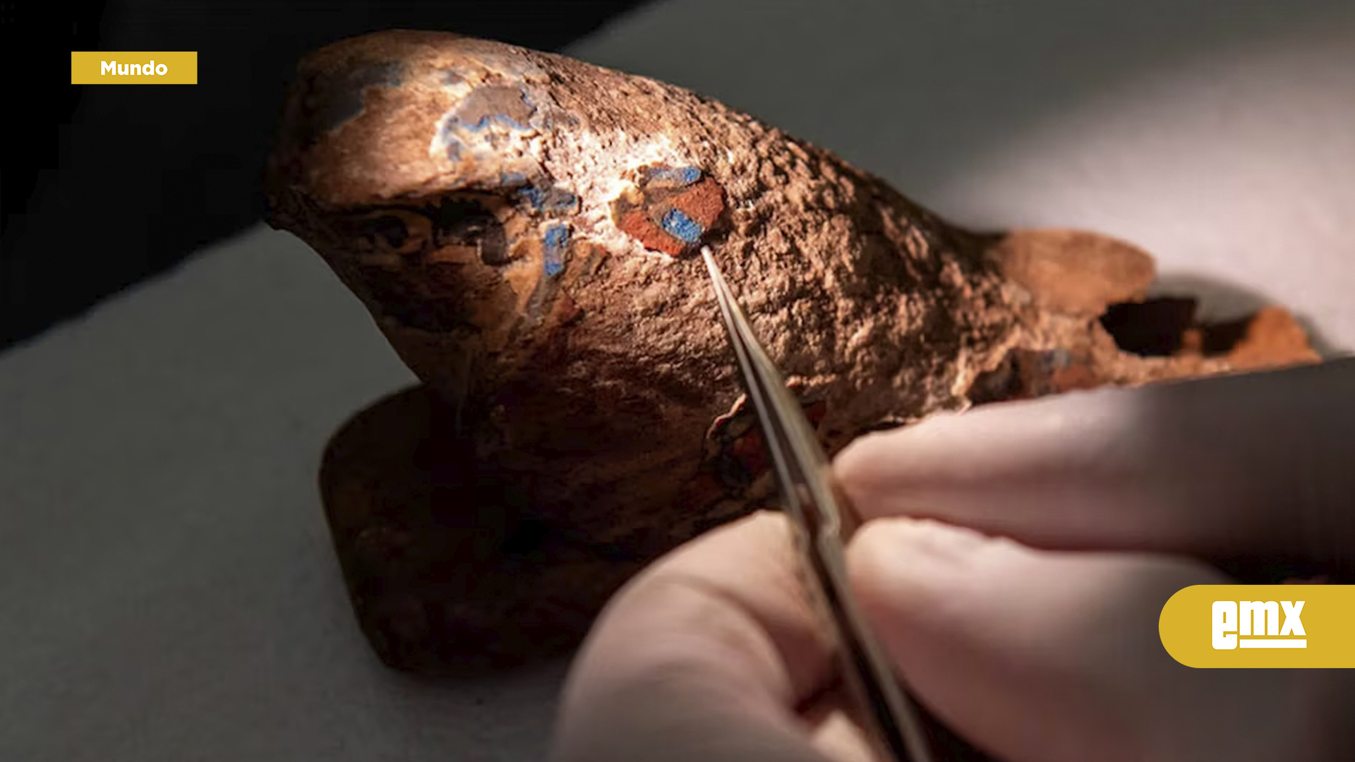 EMX-Científicos-lograron-recrear-el-legendario-azul-egipcio,-un-pigmento-perdido-hace-5.000-años