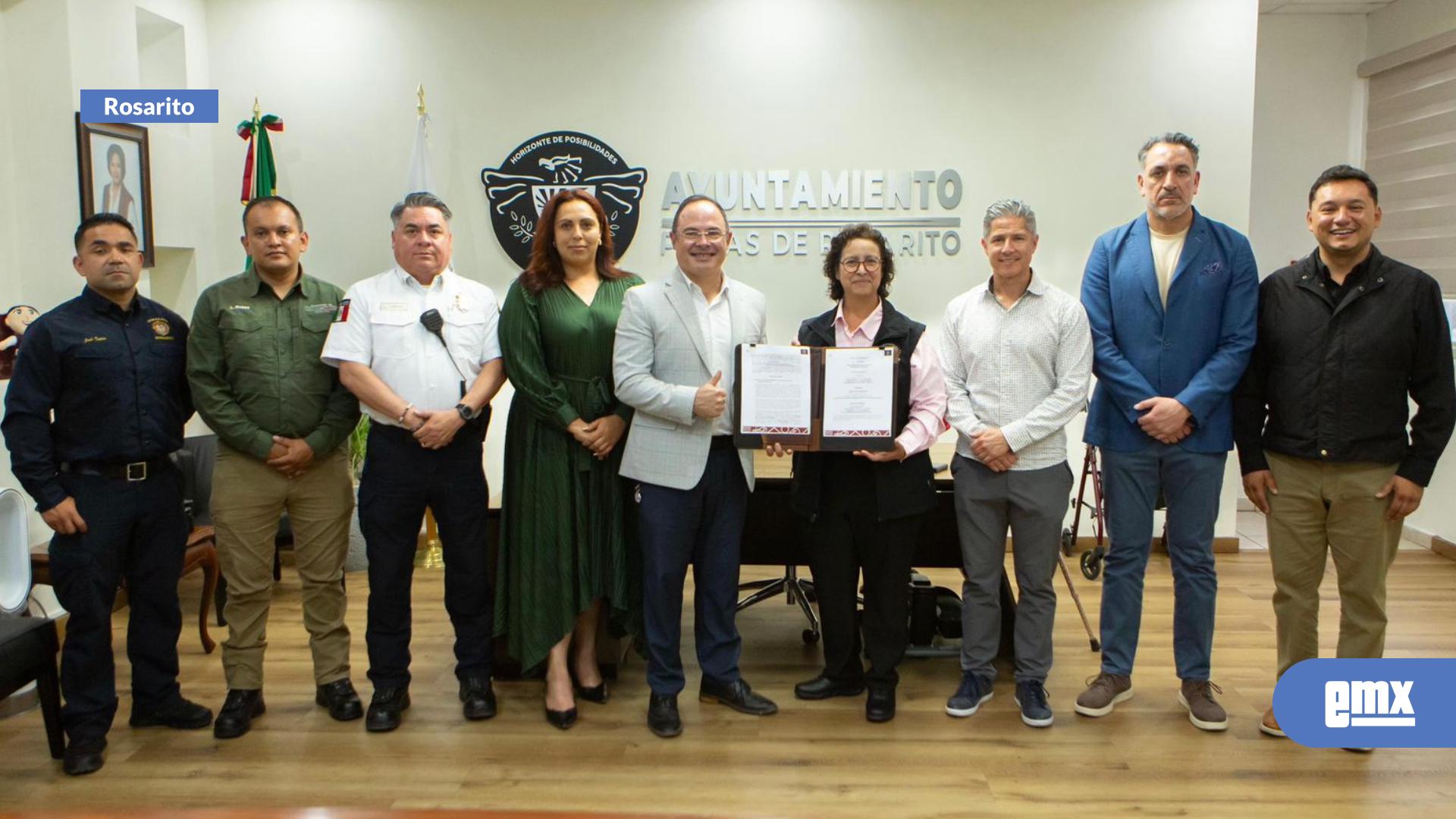 EMX-Rocio-Adame-firma-Convenio-de-Colaboración-con-Parronato-Pro-Bomberos-de-Playas-de-Rosarito