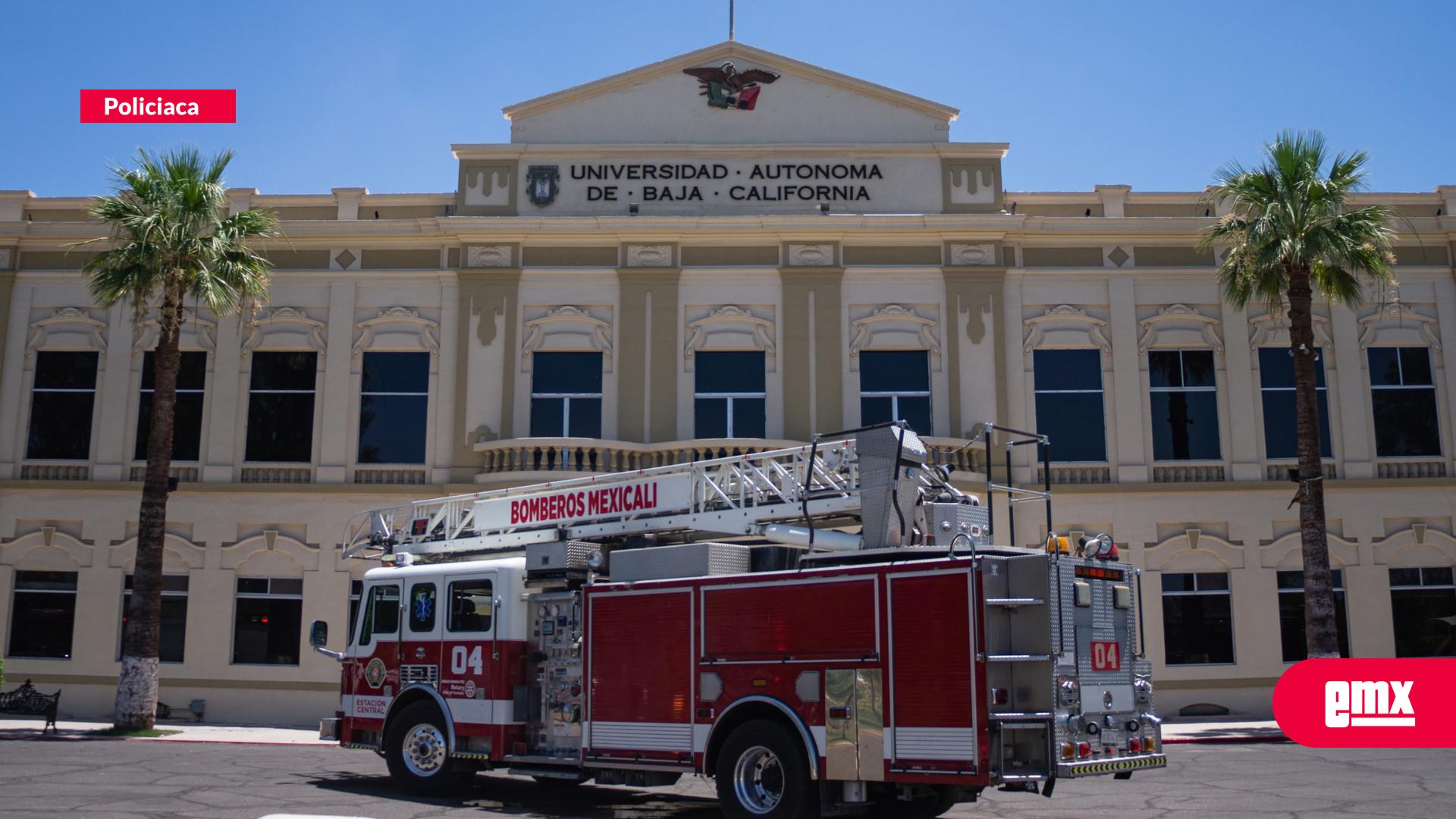 EMX-Se-incendia-un-cuarto-de-la-azotea-de-la-Vicerrectoria-de-la-UABC-de-Mexicali