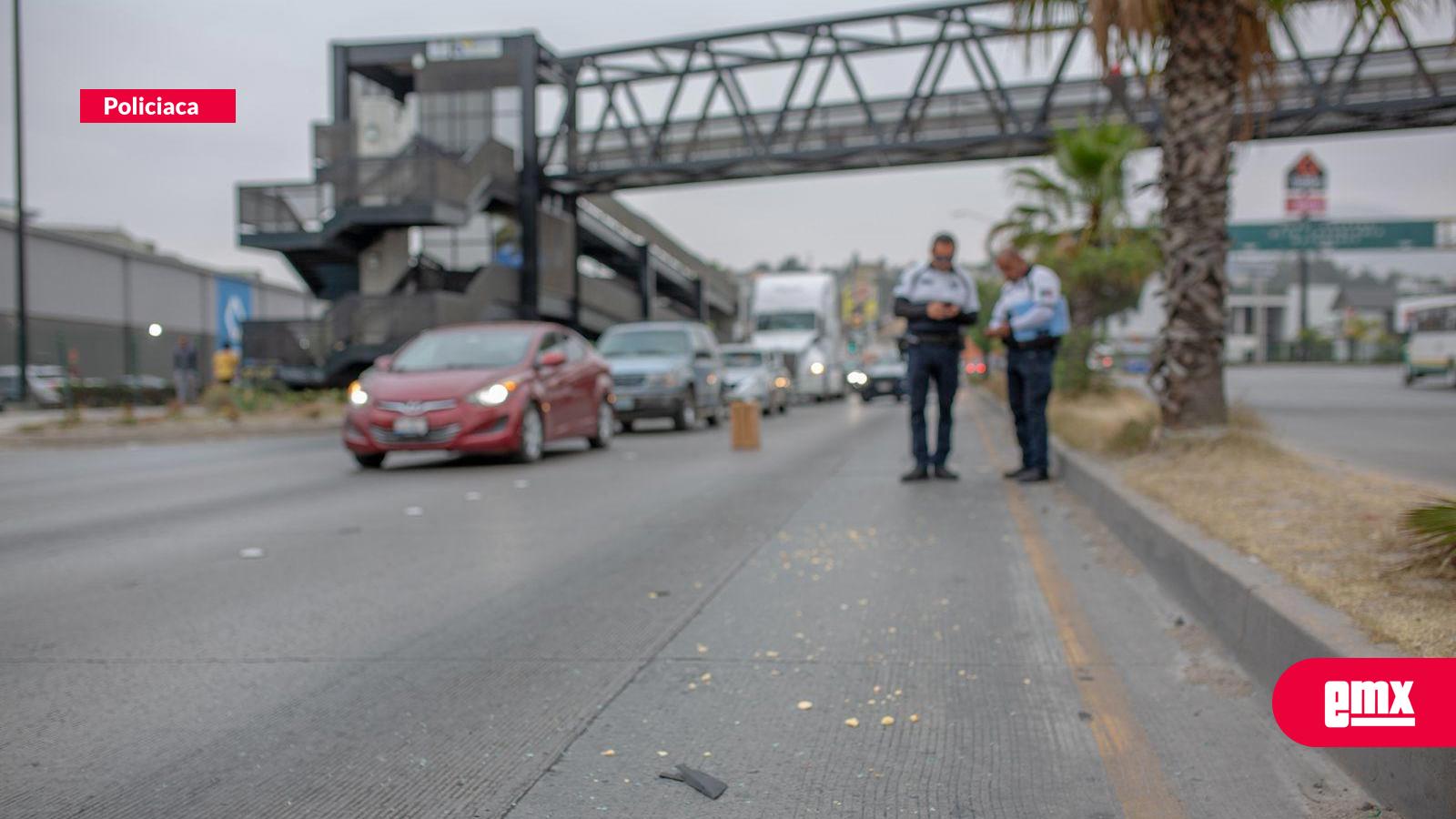 EMX-Hombre-es-atropellado-a-metros-del-puente-peatonal-de-“la-Macroplaza”