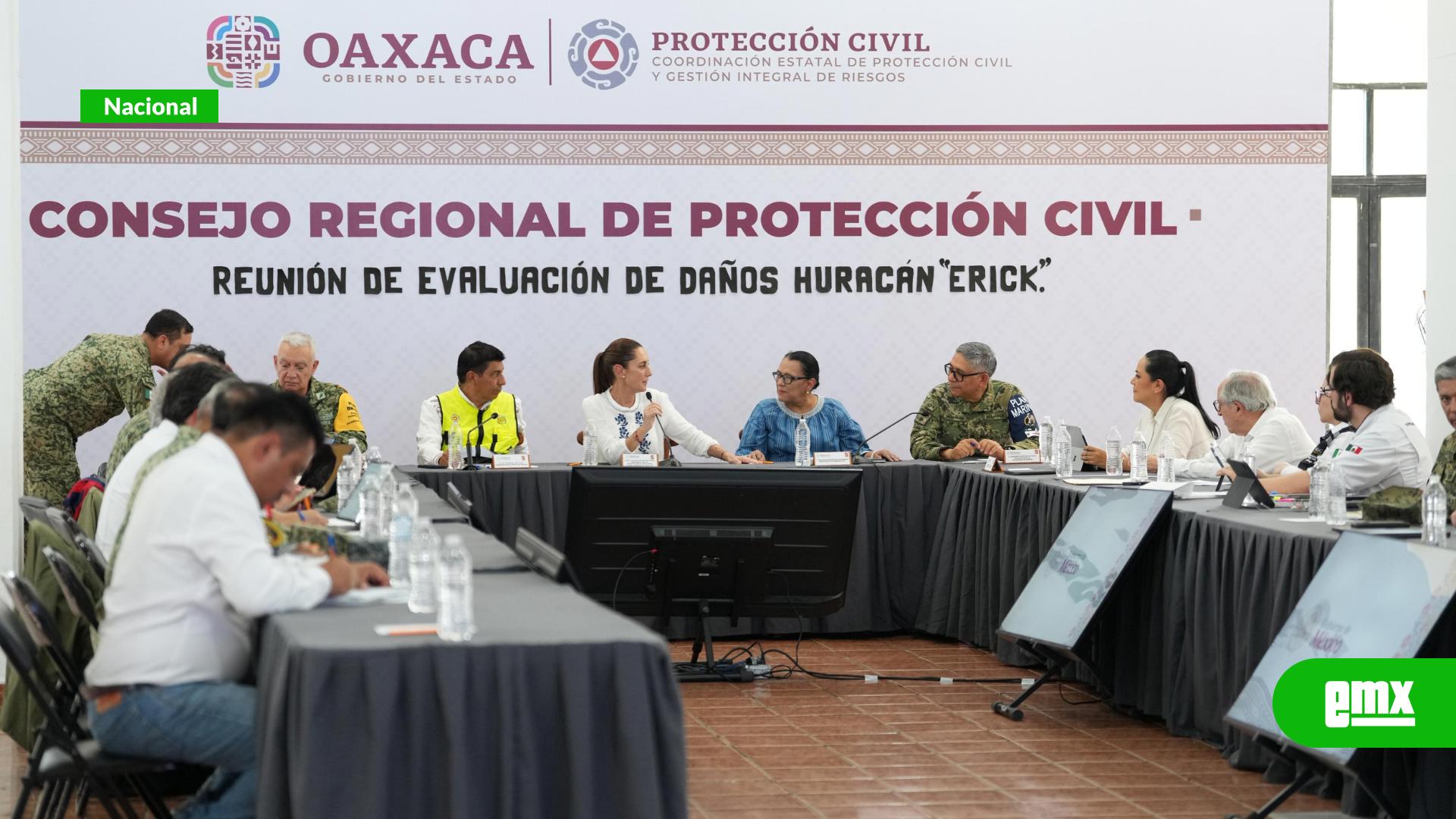 EMX-“SIEMPRE-VAMOS-A-ESTAR-CERCA-DE-LA-GENTE,-NUNCA-LOS-VAMOS-A-DEJAR”:-PRESIDENTA-CLAUDIA-SHEINBAUM-SUPERVISA-COMUNIDADES-DE-OAXACA-AFECTADAS-POR-HURACÁN-ERICK