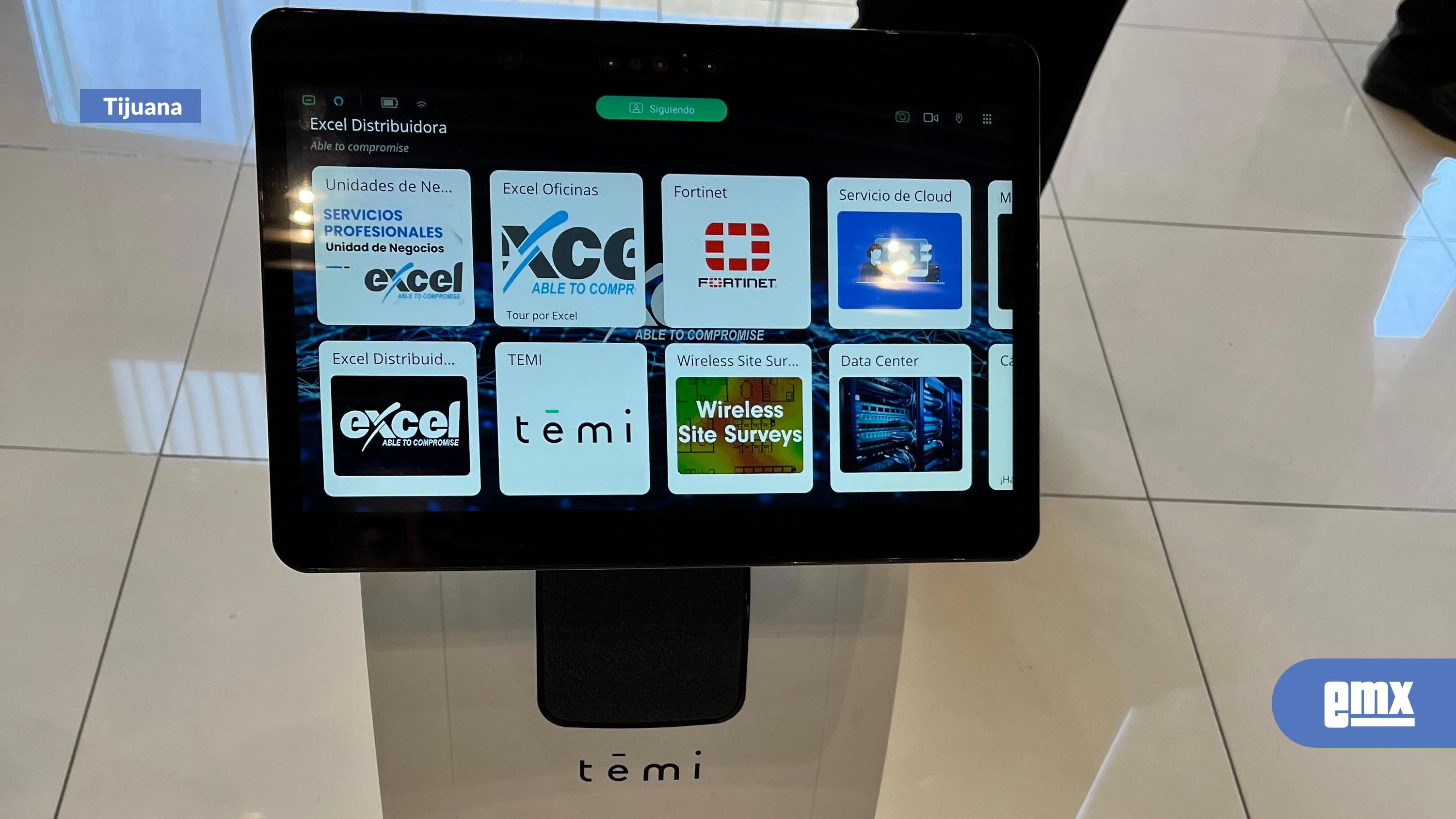 EMX-Ayudan-pequeños-robots-de-hospitalidad-a-grandes-recintos-y-personas-vulnerables