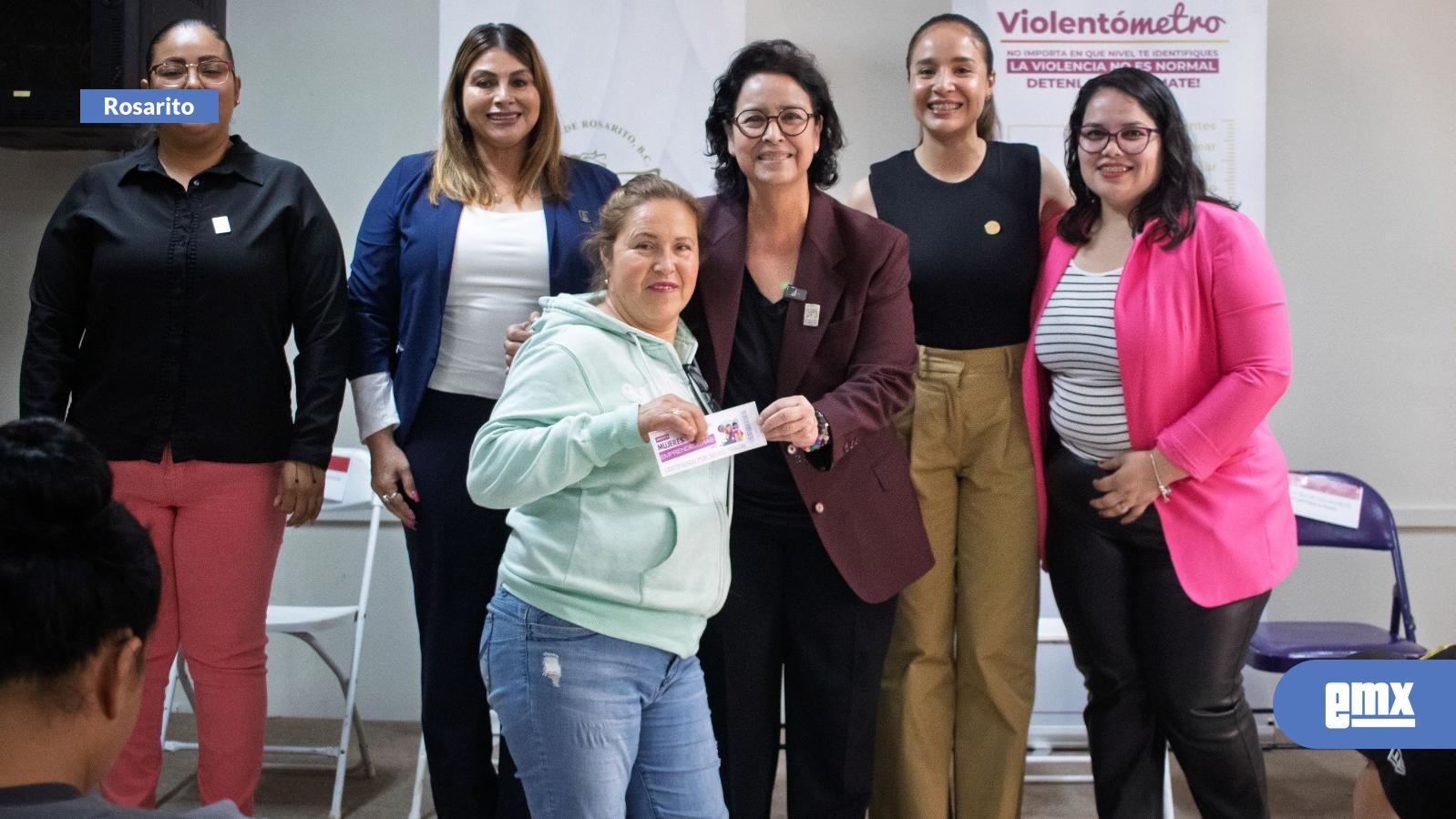 EMX-Rocio-Adame-entrega-apoyos-de-emprendimiento-y-a-madres-autónomas