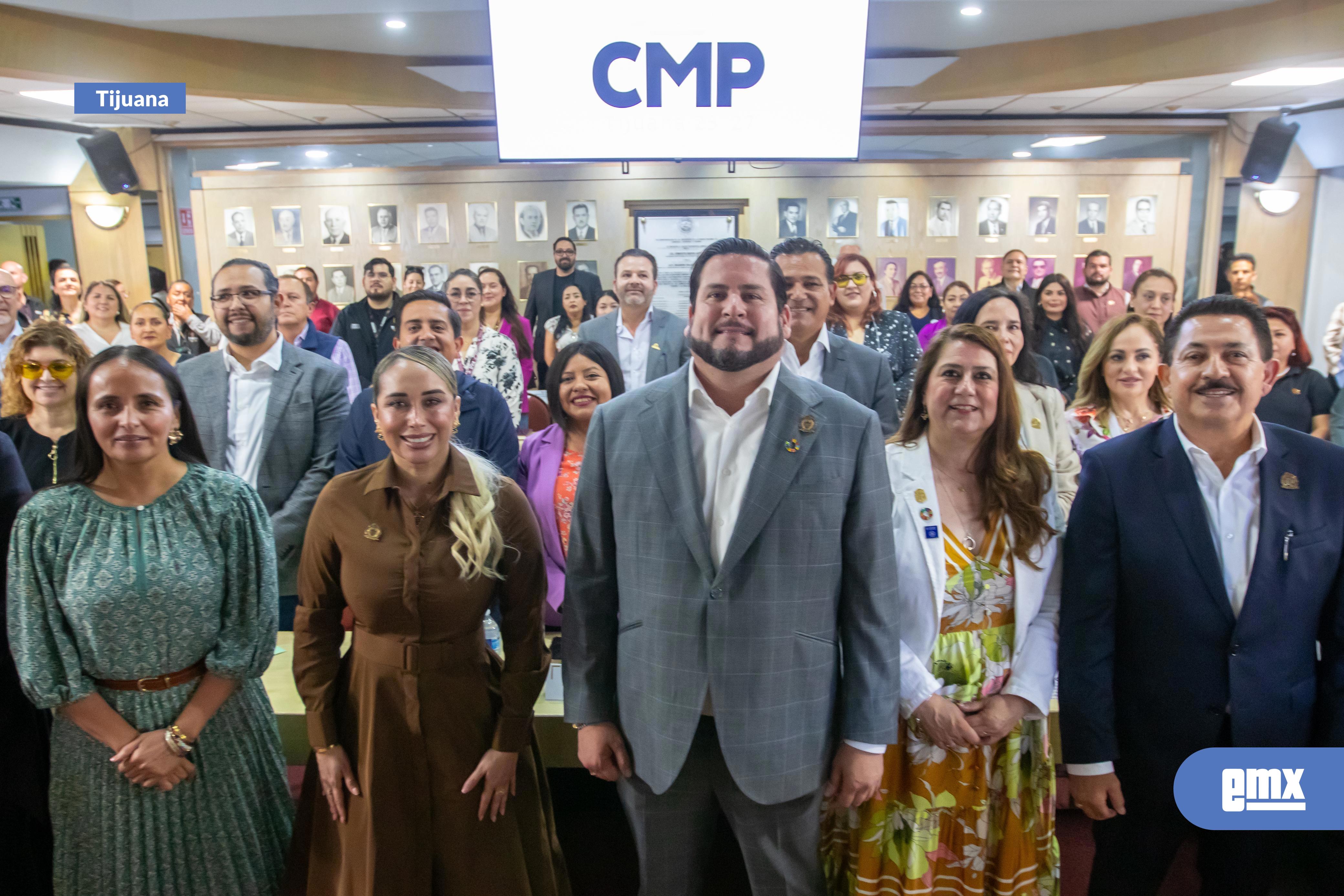 EMX-Instala-Ismael-Burgueño-Ruiz-el-Comité-Municipal-de-Población-2025–2027