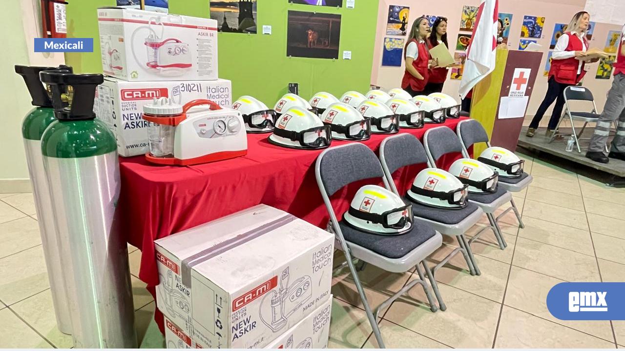 EMX-RECIBE-CRUZ-ROJA-NUEVAS-AMBULANCIAS-Y-EQUIPO