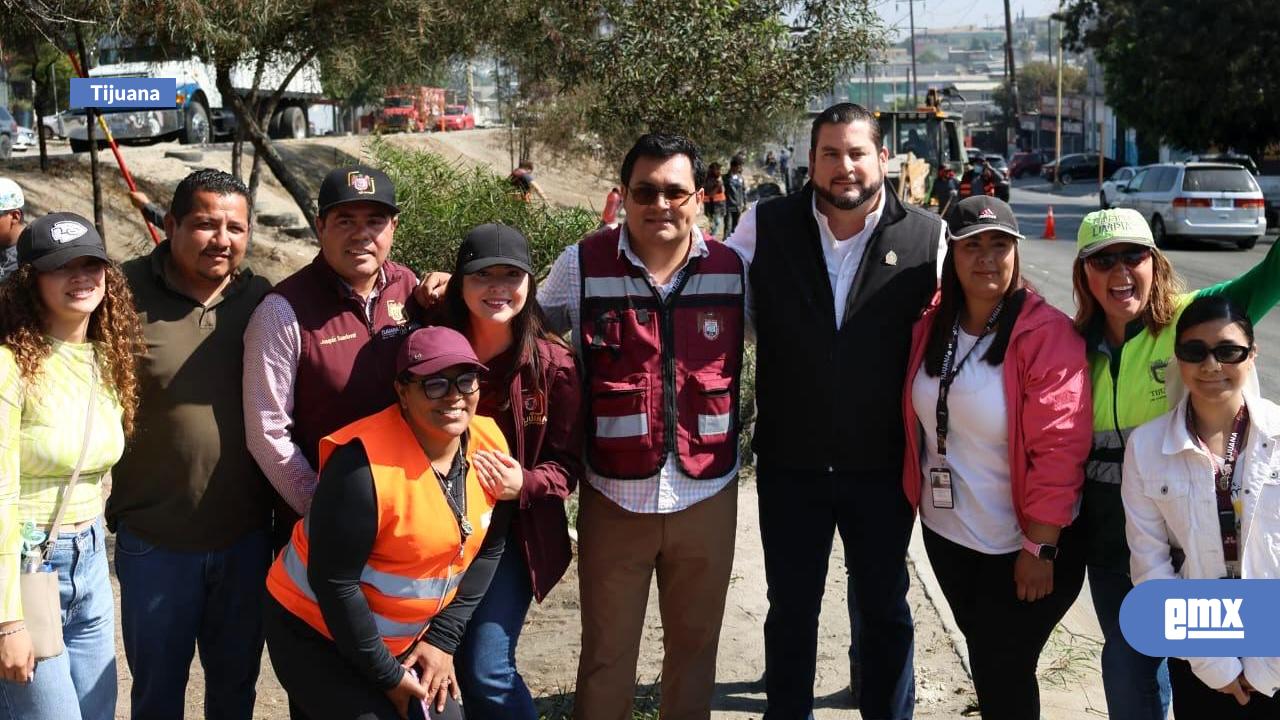 EMX-Encabeza-Ismael-Burgueño-Ruiz-Macro-Jornada-de-Limpieza-en-la-Zona-Este-de-Tijuana