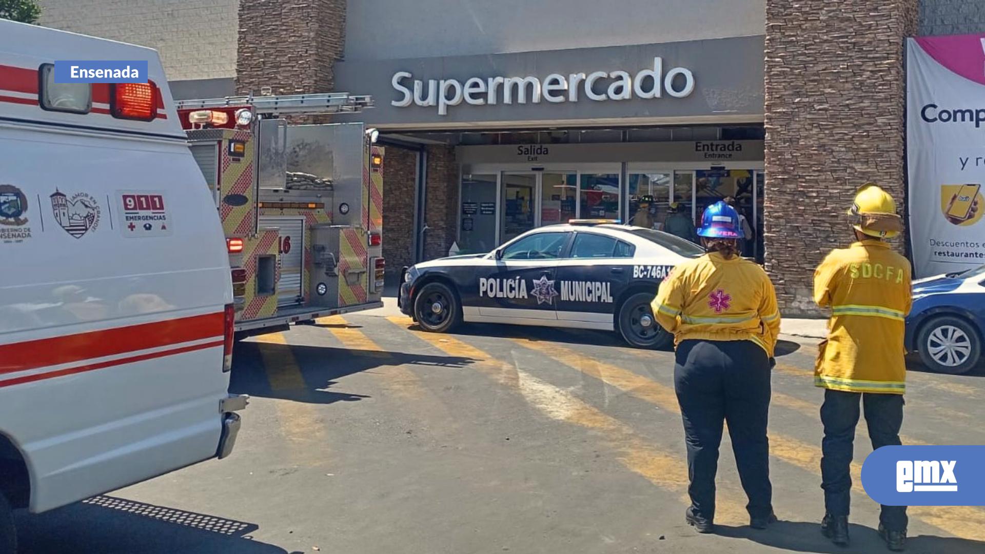 EMX-Desalojan-Walmart-de-Marcoplaza-del-Mar