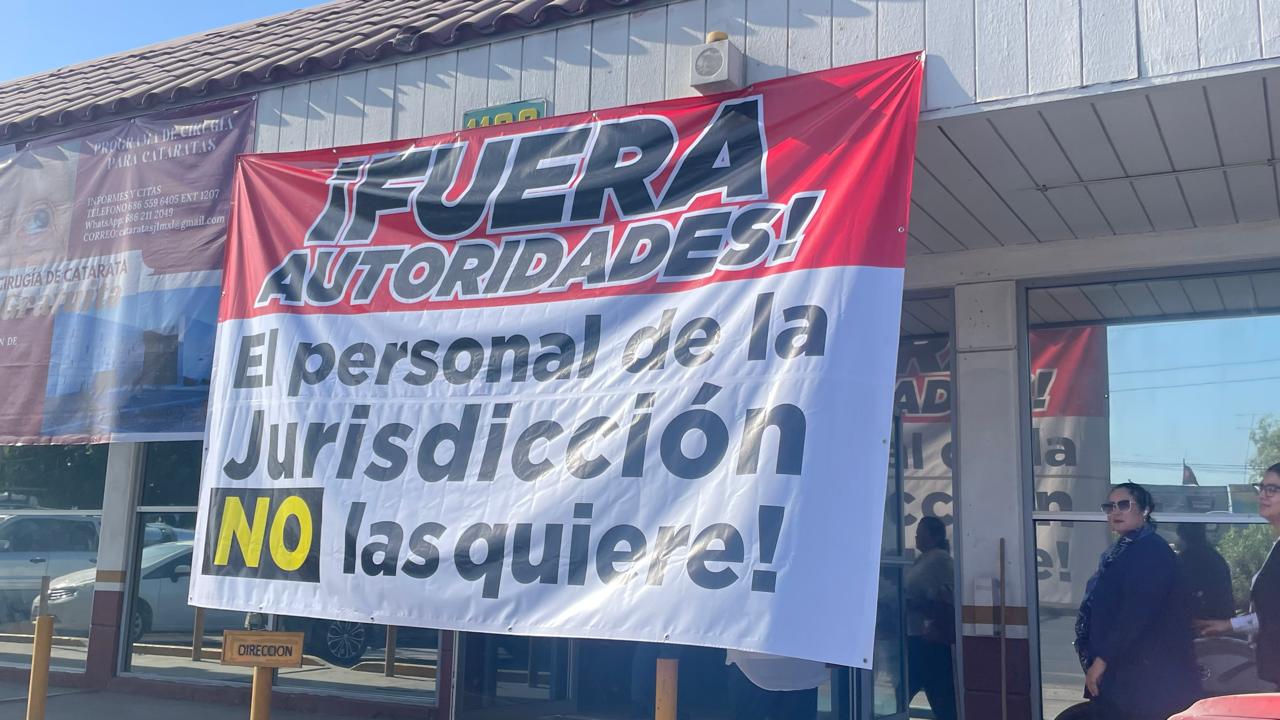 EMX- TRABAJADORES DE SALUD PROTESTAN POR ACOSO Y HOSTIGAMIENTO
