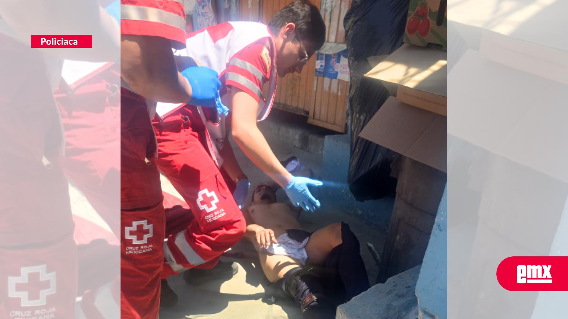 EMX-Localizan-a-hombre-con-auto-herida-por-arma-de-fuego-en-vía-pública