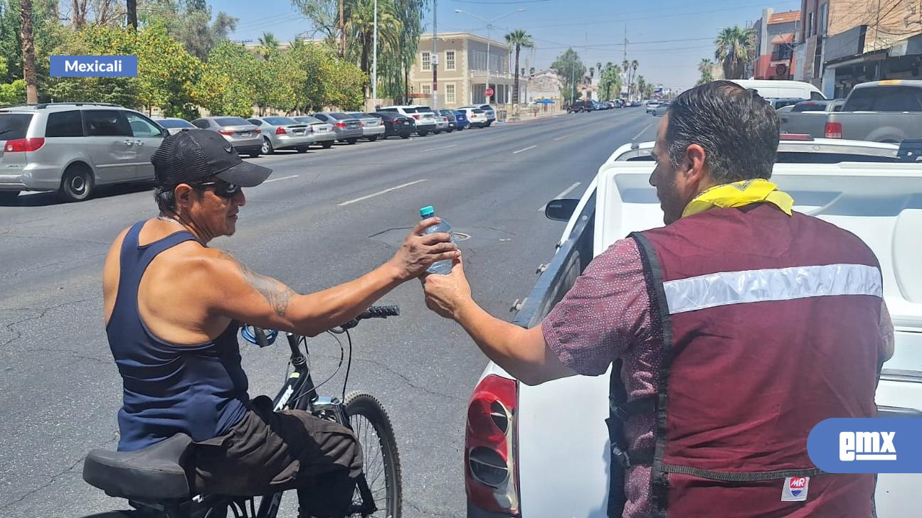 EMX-GOBIERNO-DE-MEXICALI-REFUERZA-OPERATIVO-"S.O.S.-HIDRÁTATE"