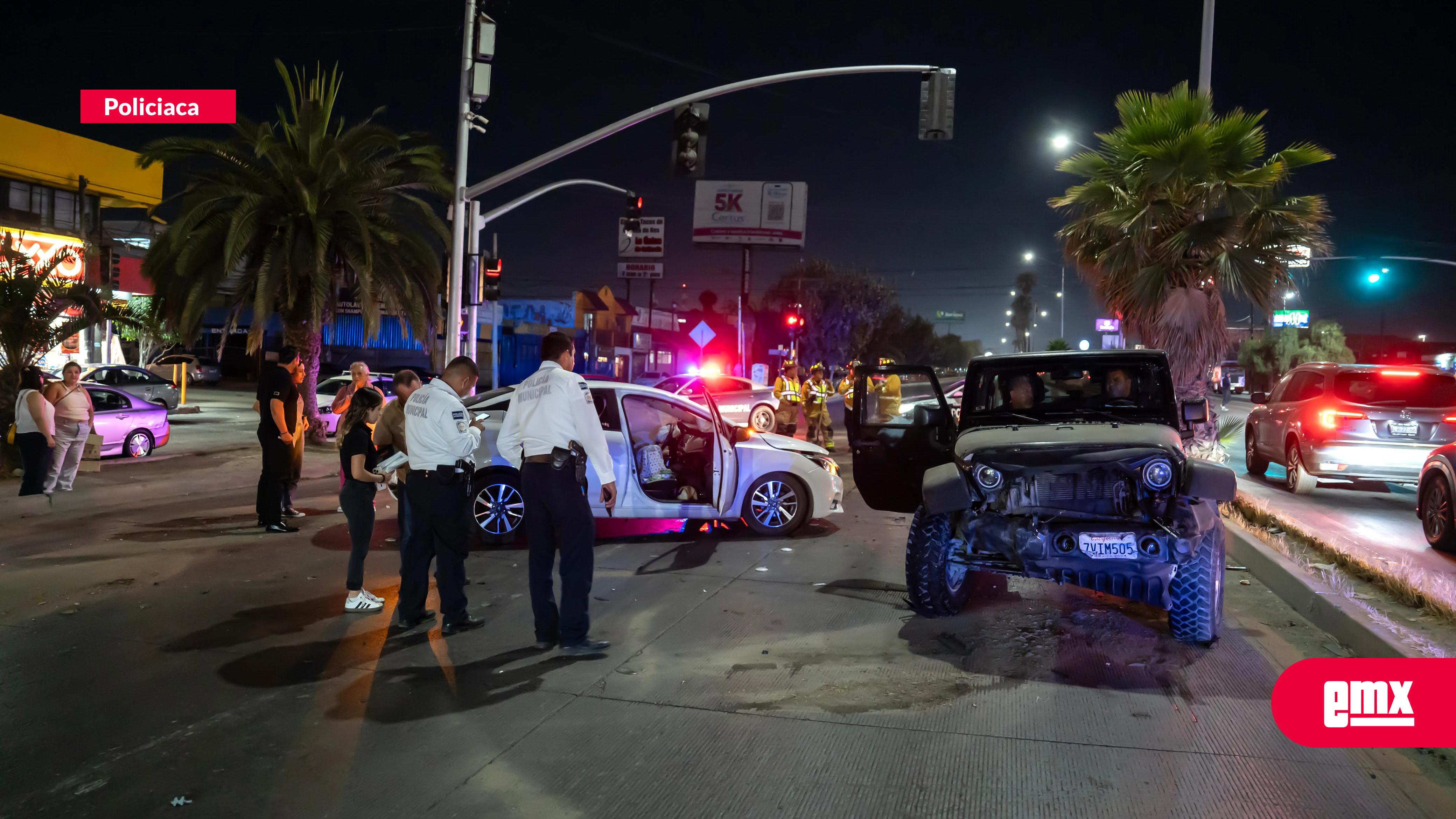 EMX-Aparatoso-accidente-en-Altabrisa;-responsable-conducía-en-estado-inconveniente