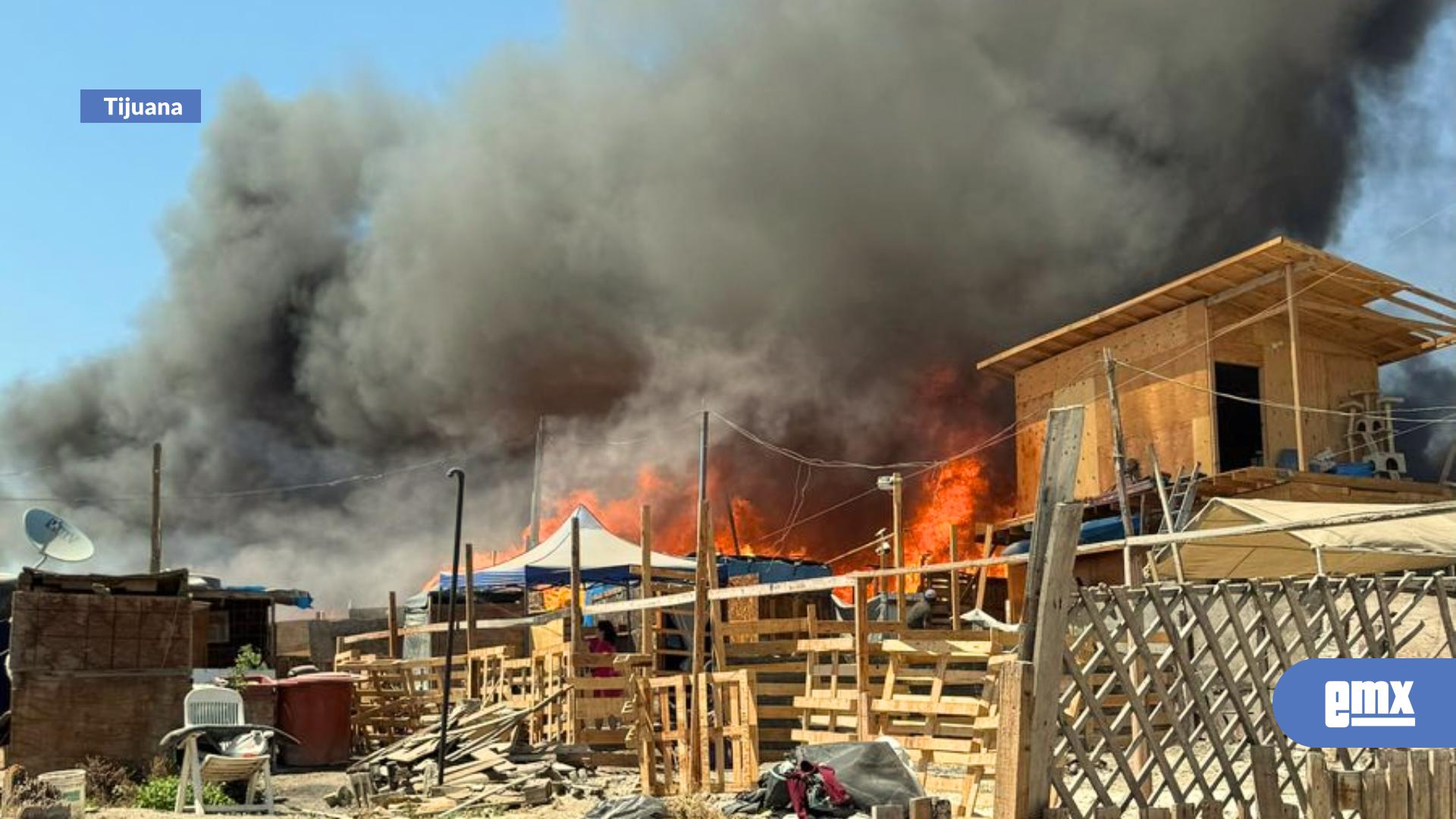 EMX-Atiende-Bomberos-de-Tijuana-dos-incendios-de-grandes-dimensiones
