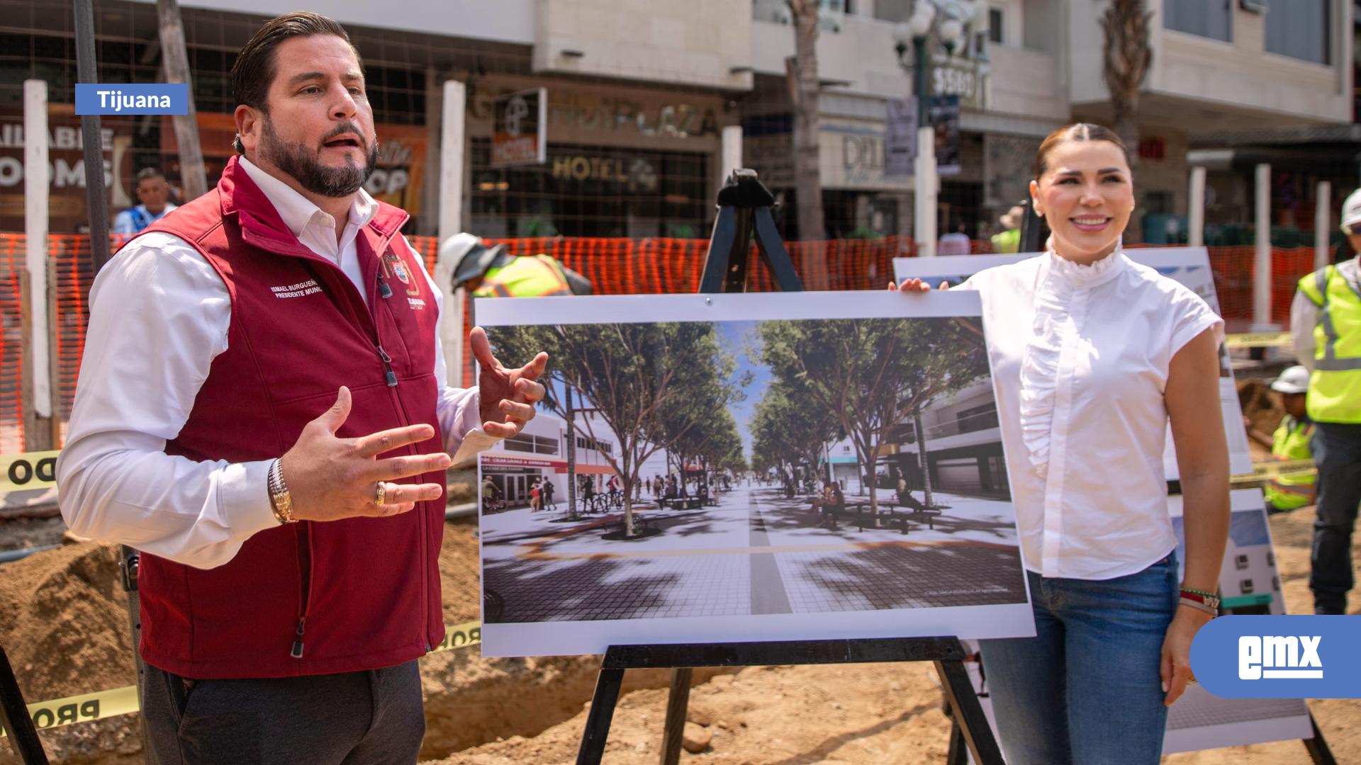 EMX-Participa-Ismael-Burgueño-en-la-supervisión-de-obras-de-rehabilitación-de-redes-de-agua-potable-y-alcantarillado-sanitario-en-la-Av.-Revolución
