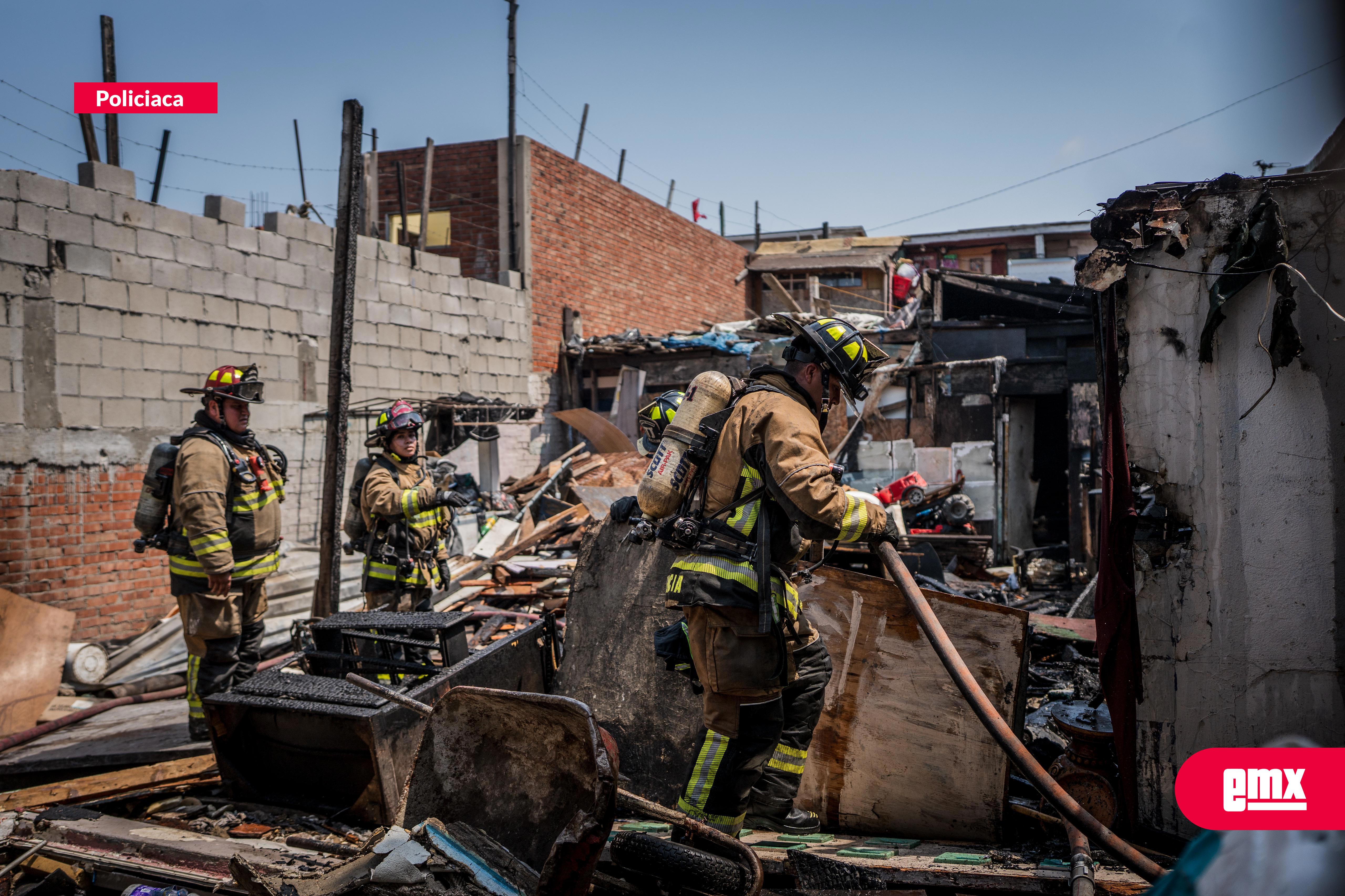 EMX-Incendio-en-cuarteria-de-la-Zona-Centro;-15-personas-evacuadas-y-un-perro-con-quemaduras